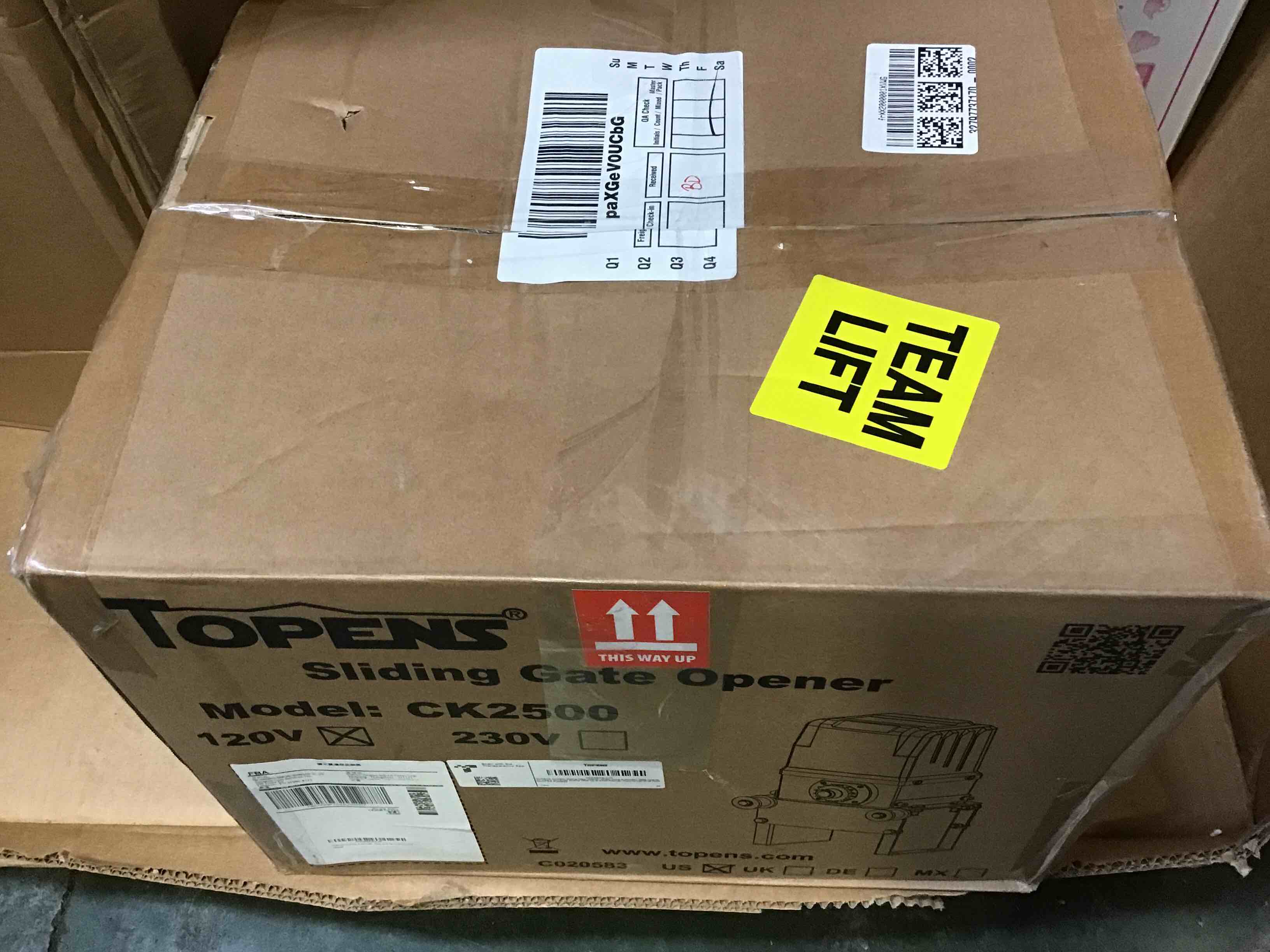 https://s3.amazonaws.com/lotting-images-prod/bidfta/RED5961305_1707761651154.jpeg