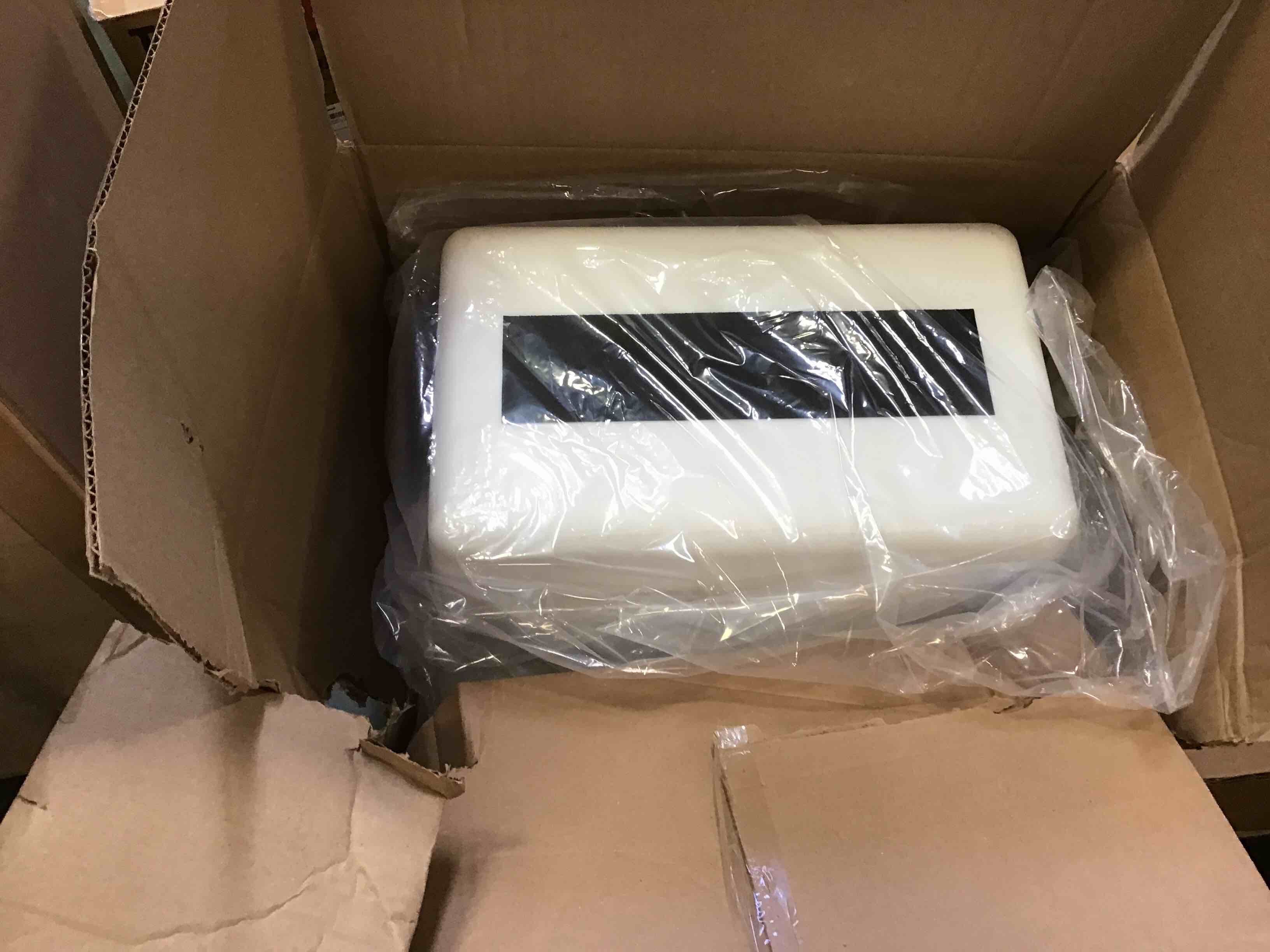 https://s3.amazonaws.com/lotting-images-prod/bidfta/RED5961308_1707761980443.jpeg