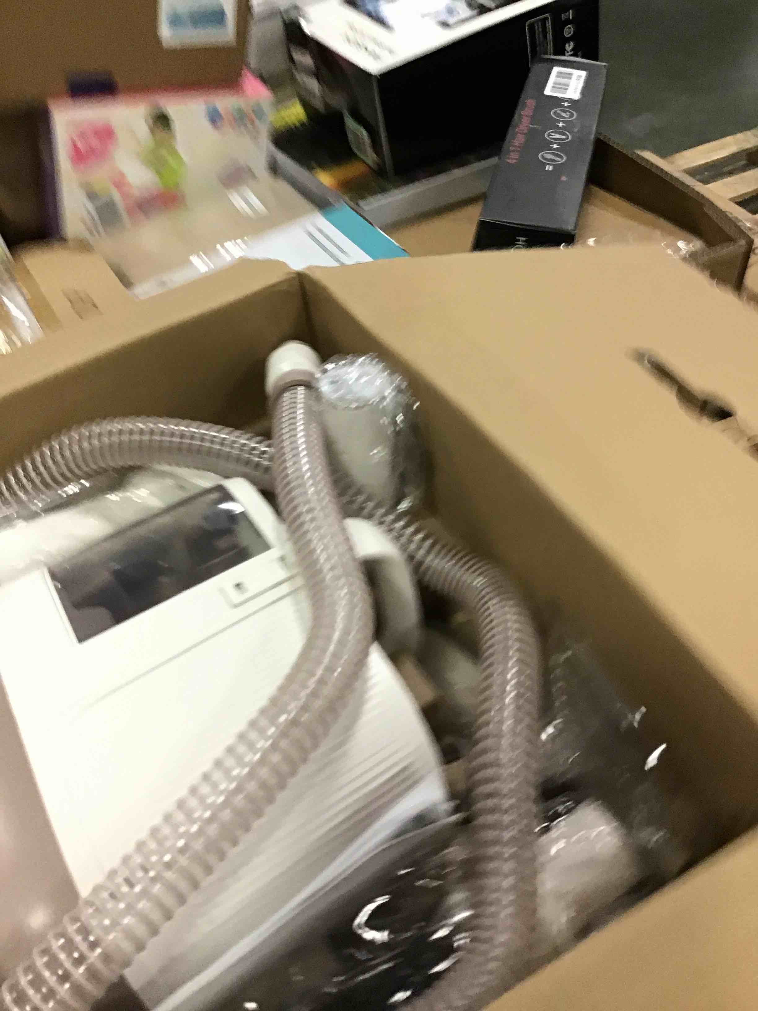 https://s3.amazonaws.com/lotting-images-prod/bidfta/RED5961439_1707826935531.jpeg