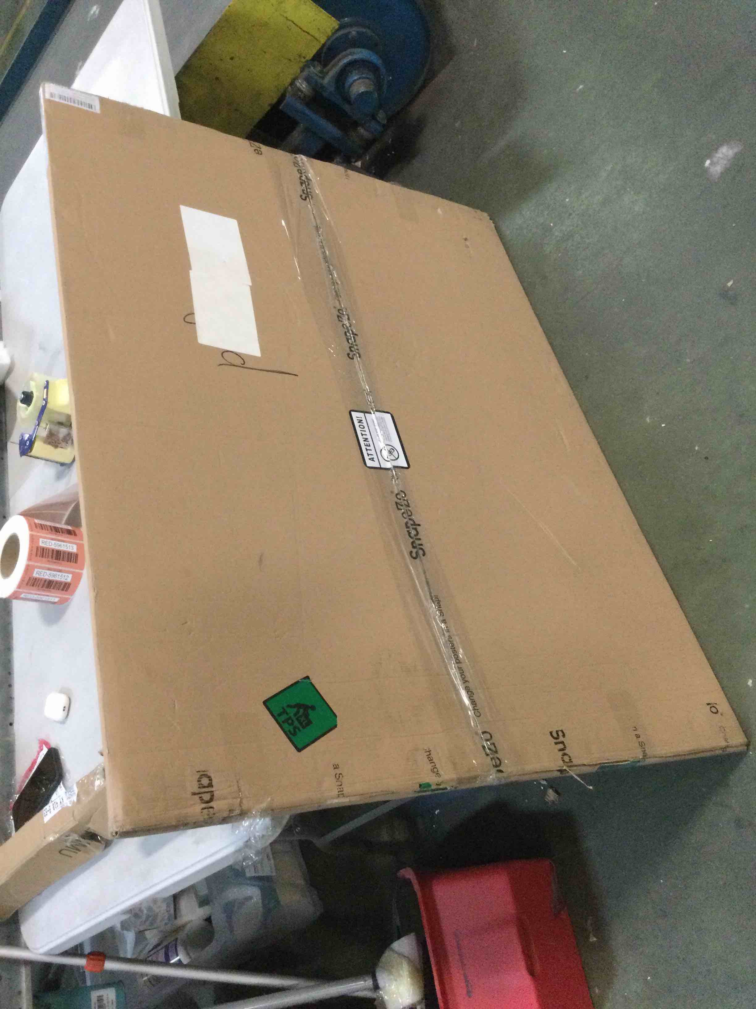 https://s3.amazonaws.com/lotting-images-prod/bidfta/RED5961503_1706988124613.jpeg