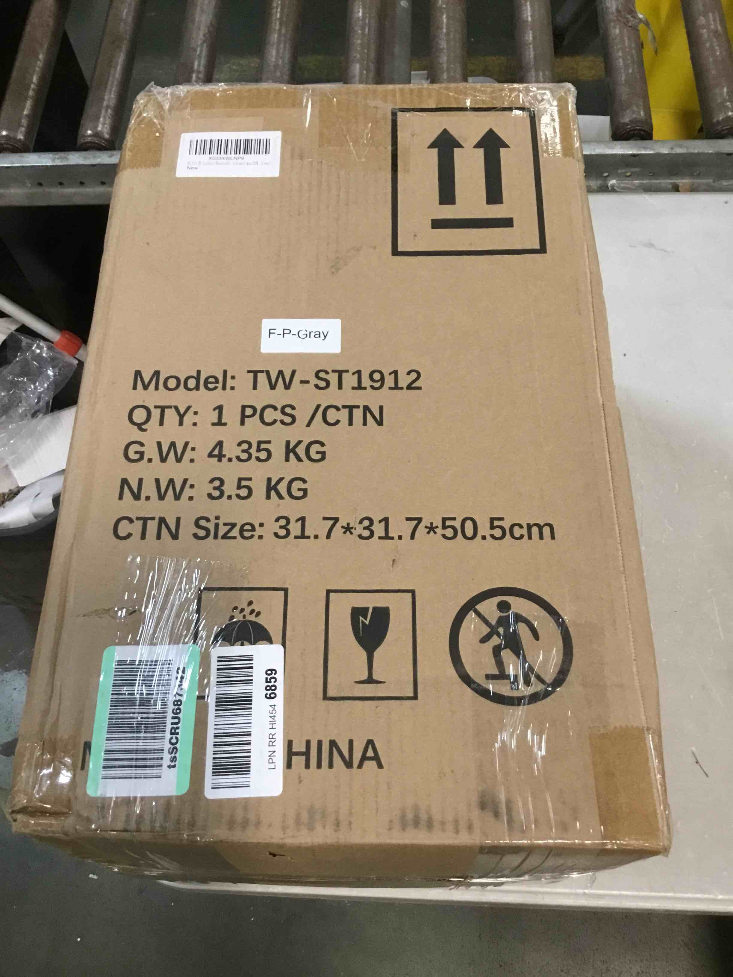 https://s3.amazonaws.com/lotting-images-prod/bidfta/RED5961591_1707146624554.jpeg