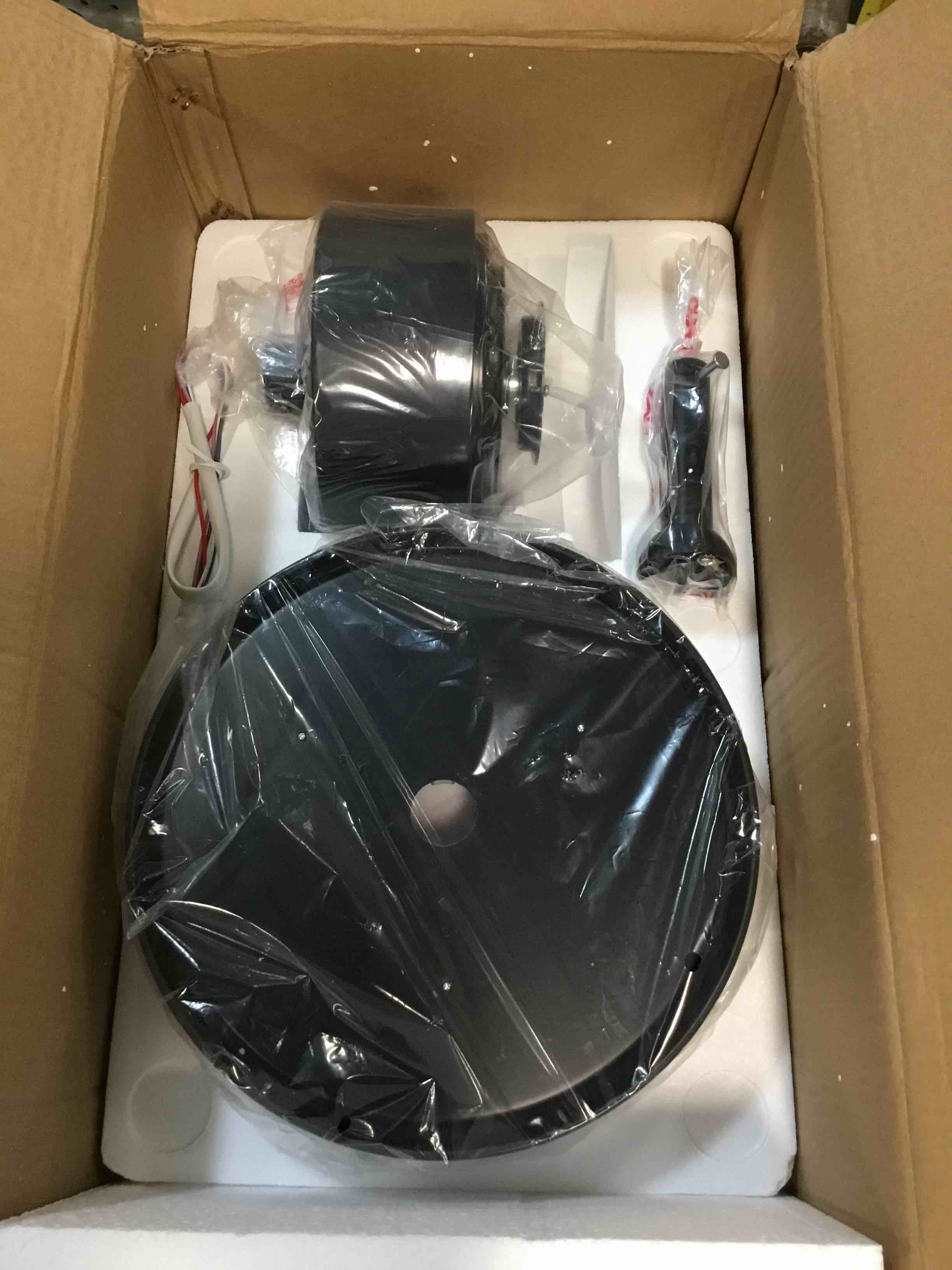 https://s3.amazonaws.com/lotting-images-prod/bidfta/RED5961693_1707162749802.jpeg