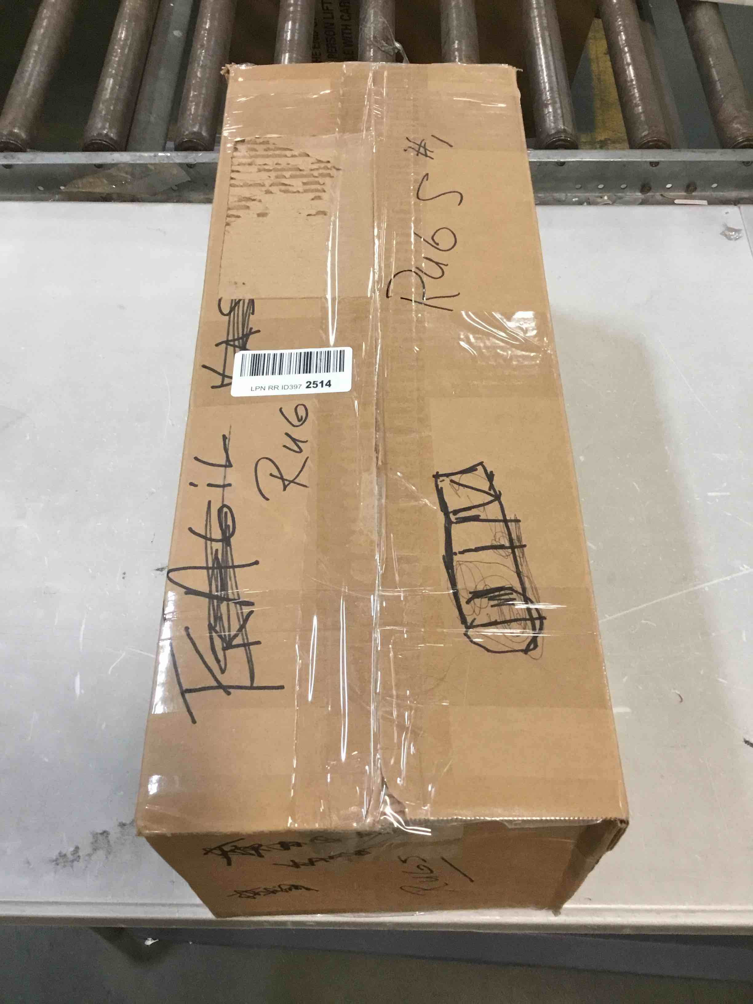 https://s3.amazonaws.com/lotting-images-prod/bidfta/RED5961769_1707234924497.jpeg