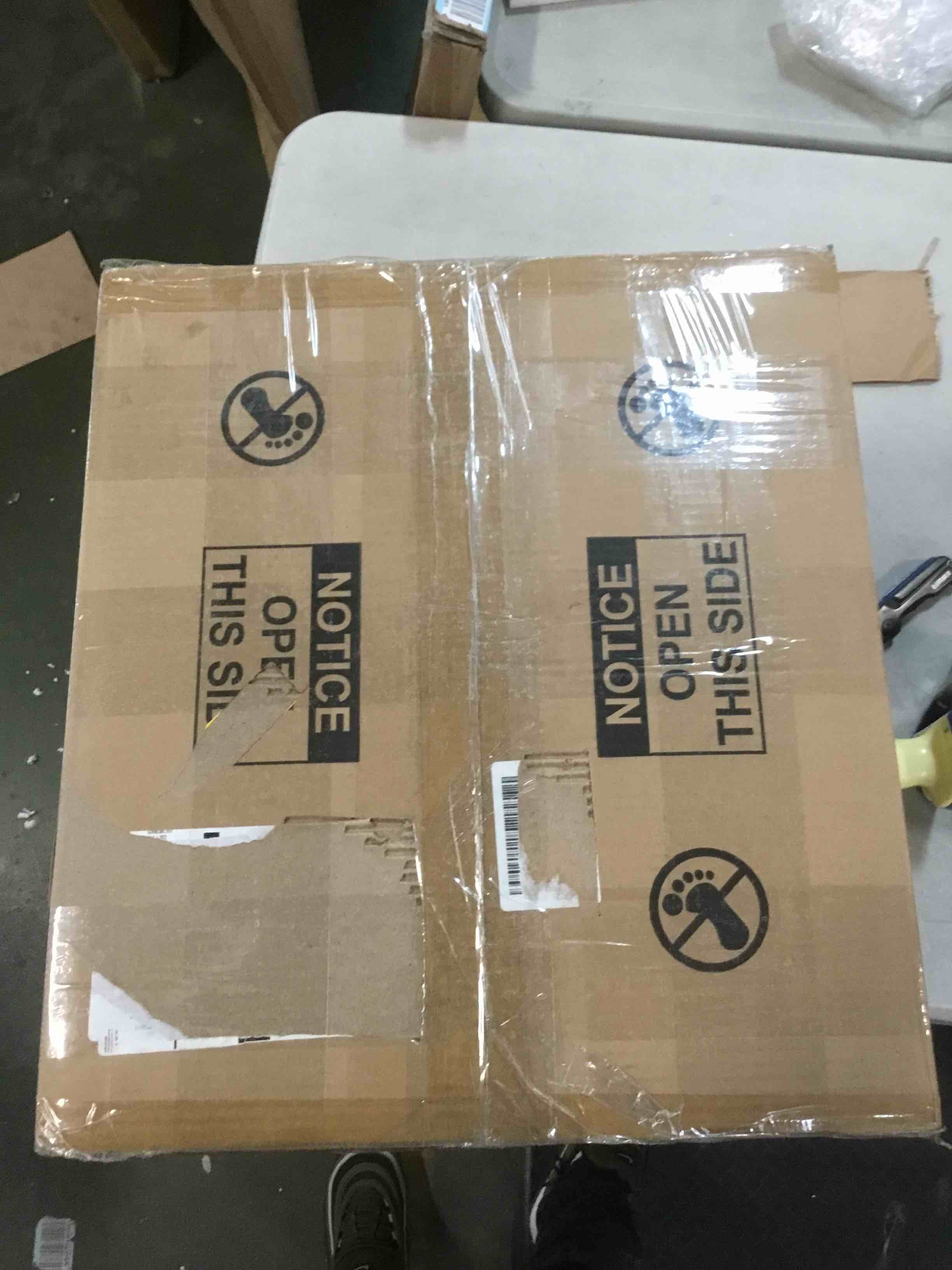 https://s3.amazonaws.com/lotting-images-prod/bidfta/RED5961938_1708353922011.jpeg