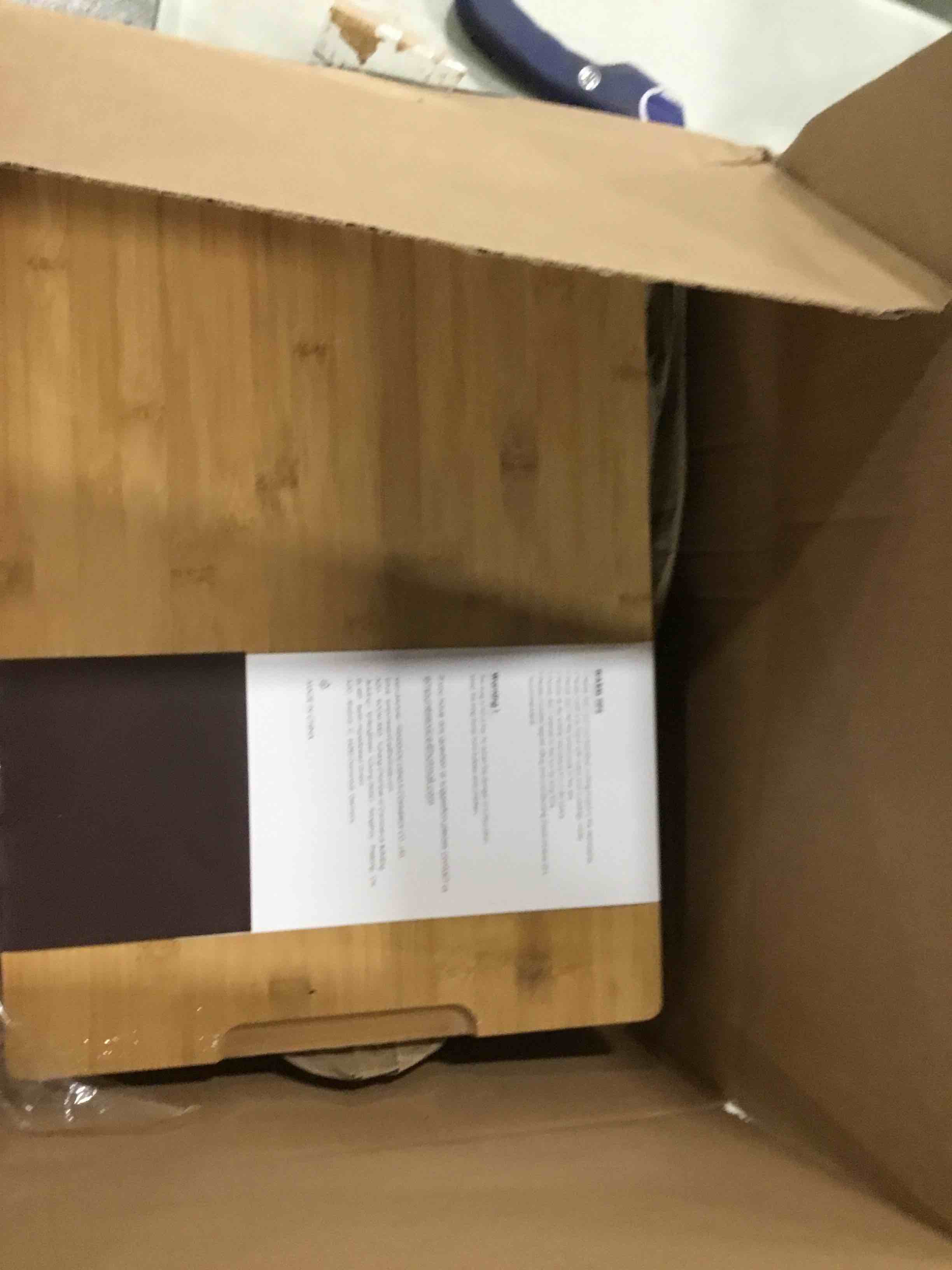 https://s3.amazonaws.com/lotting-images-prod/bidfta/RED5962315_1708781008681.jpeg