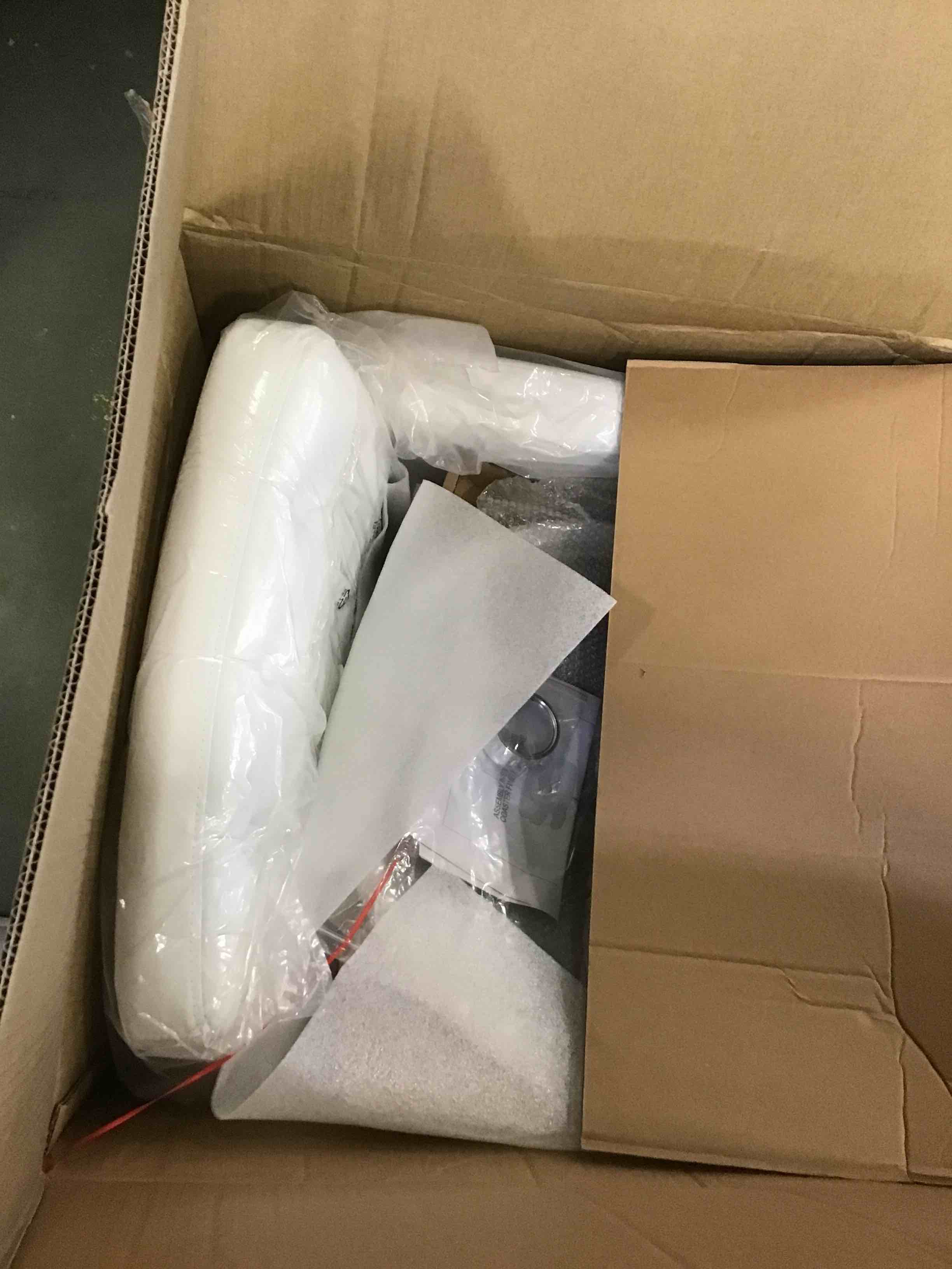 https://s3.amazonaws.com/lotting-images-prod/bidfta/RED5962468_1708803159394.jpeg