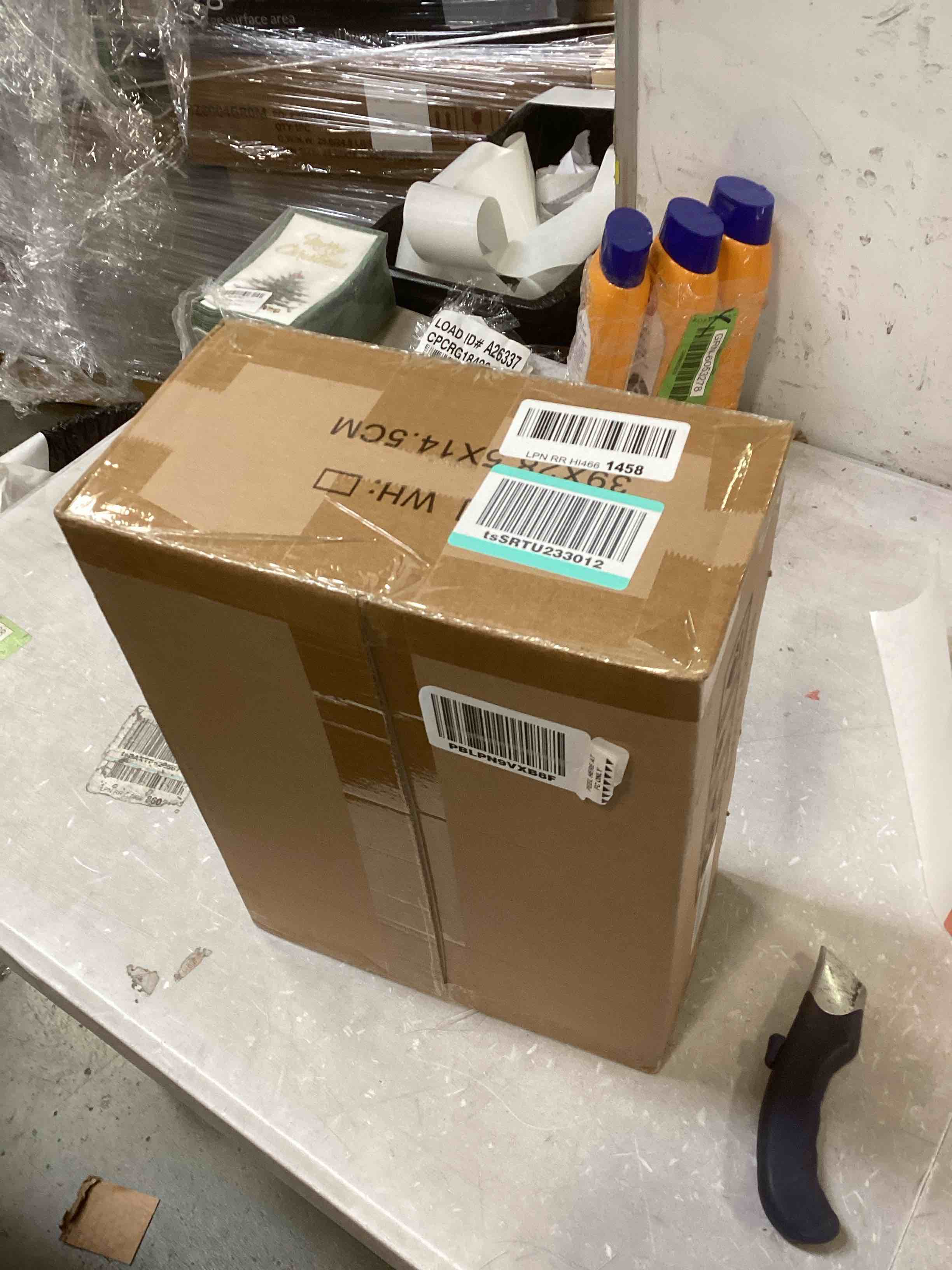 https://s3.amazonaws.com/lotting-images-prod/bidfta/RED5962590_1708962189772.jpeg