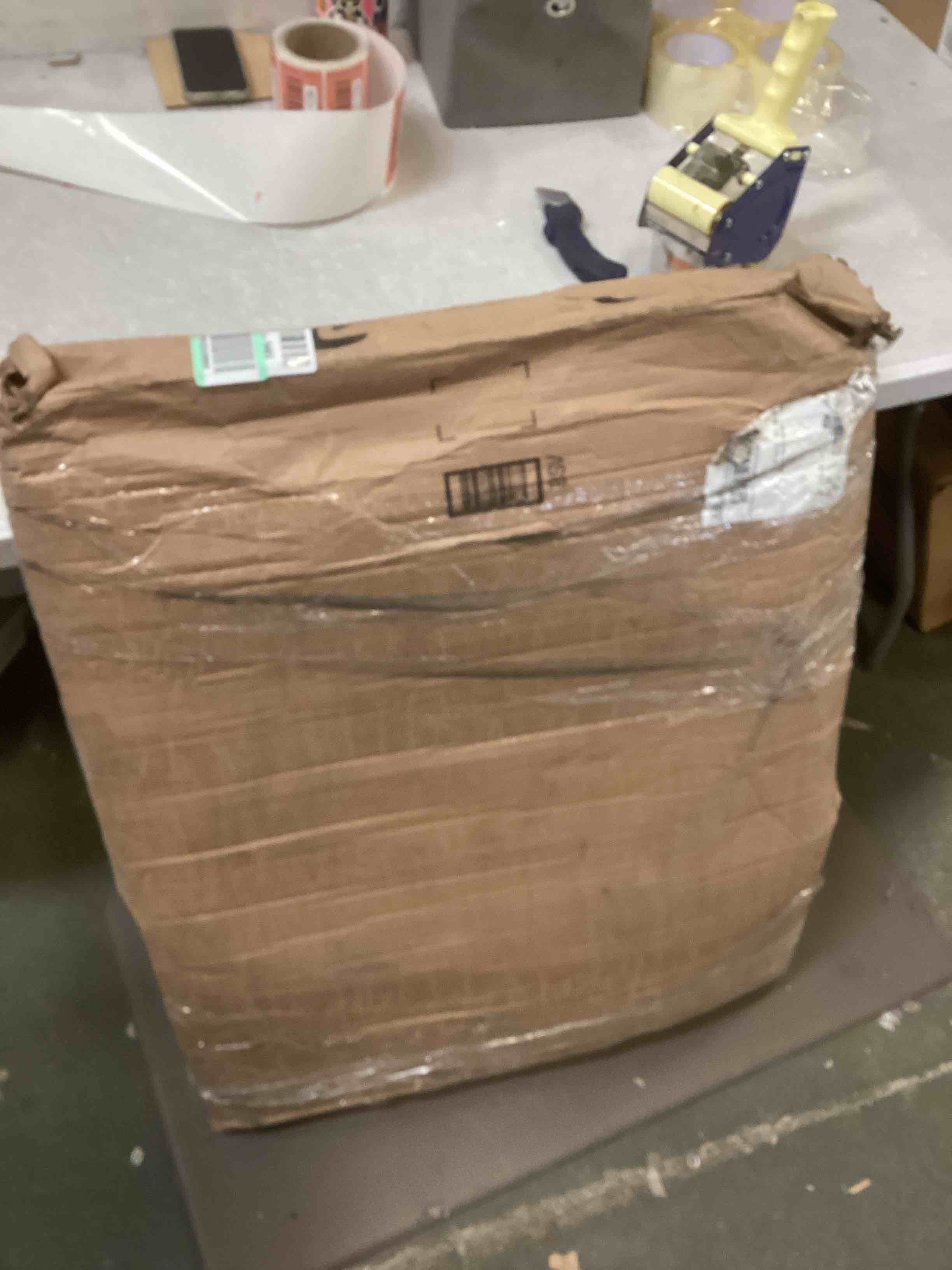 https://s3.amazonaws.com/lotting-images-prod/bidfta/RED5962597_1708962920935.jpeg
