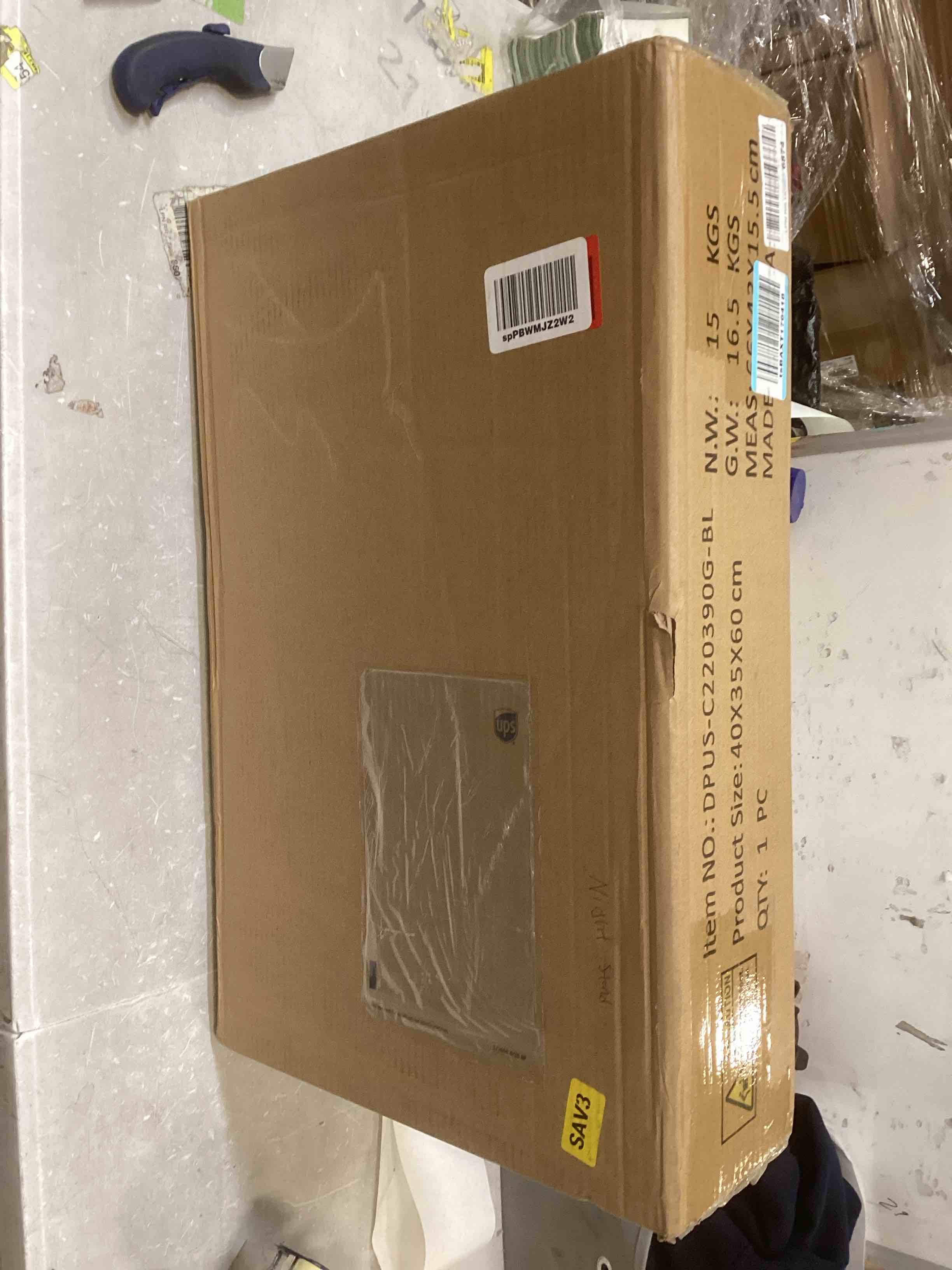 https://s3.amazonaws.com/lotting-images-prod/bidfta/RED5962698_1708975961923.jpeg