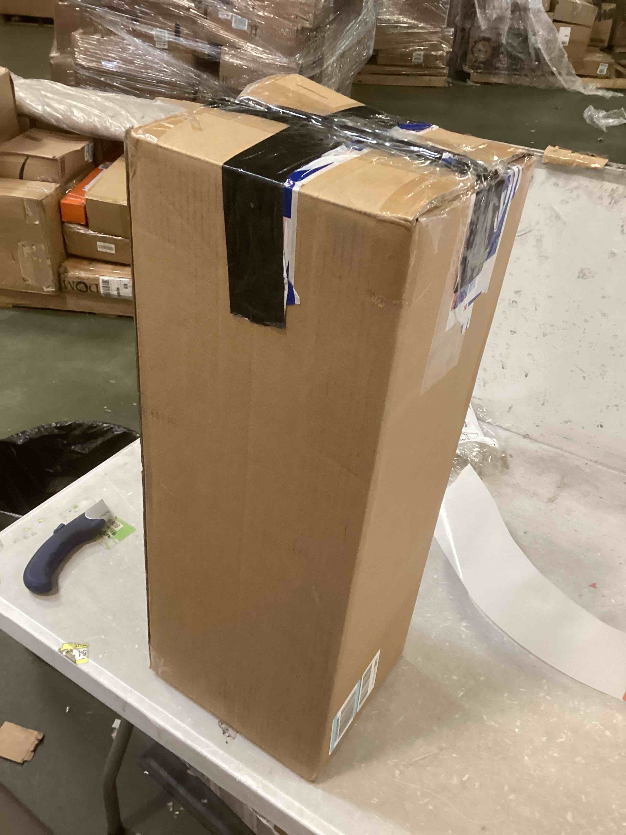 https://s3.amazonaws.com/lotting-images-prod/bidfta/RED5962718_1708979259706.jpeg