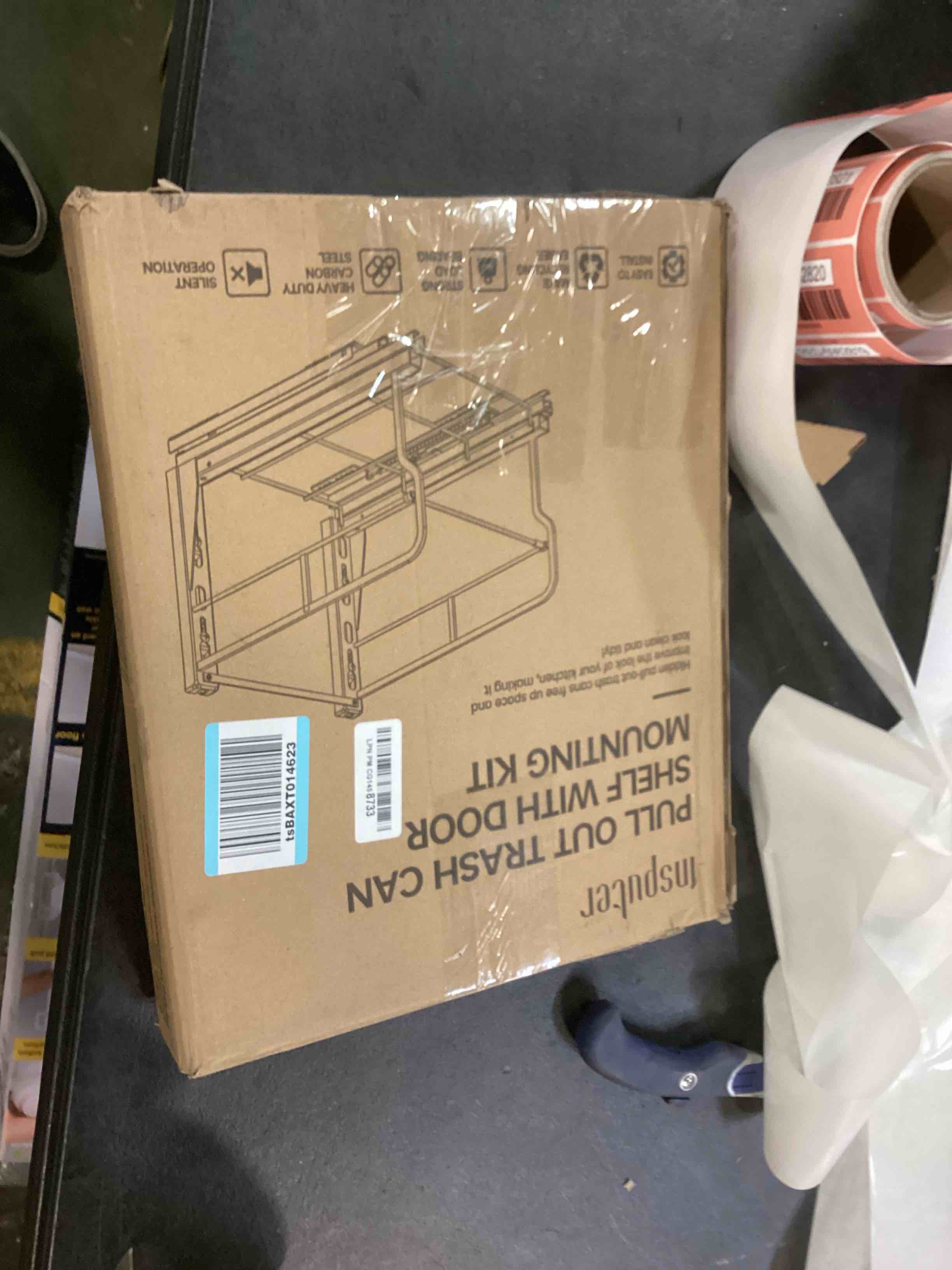 https://s3.amazonaws.com/lotting-images-prod/bidfta/RED5962814_1709044963219.jpeg
