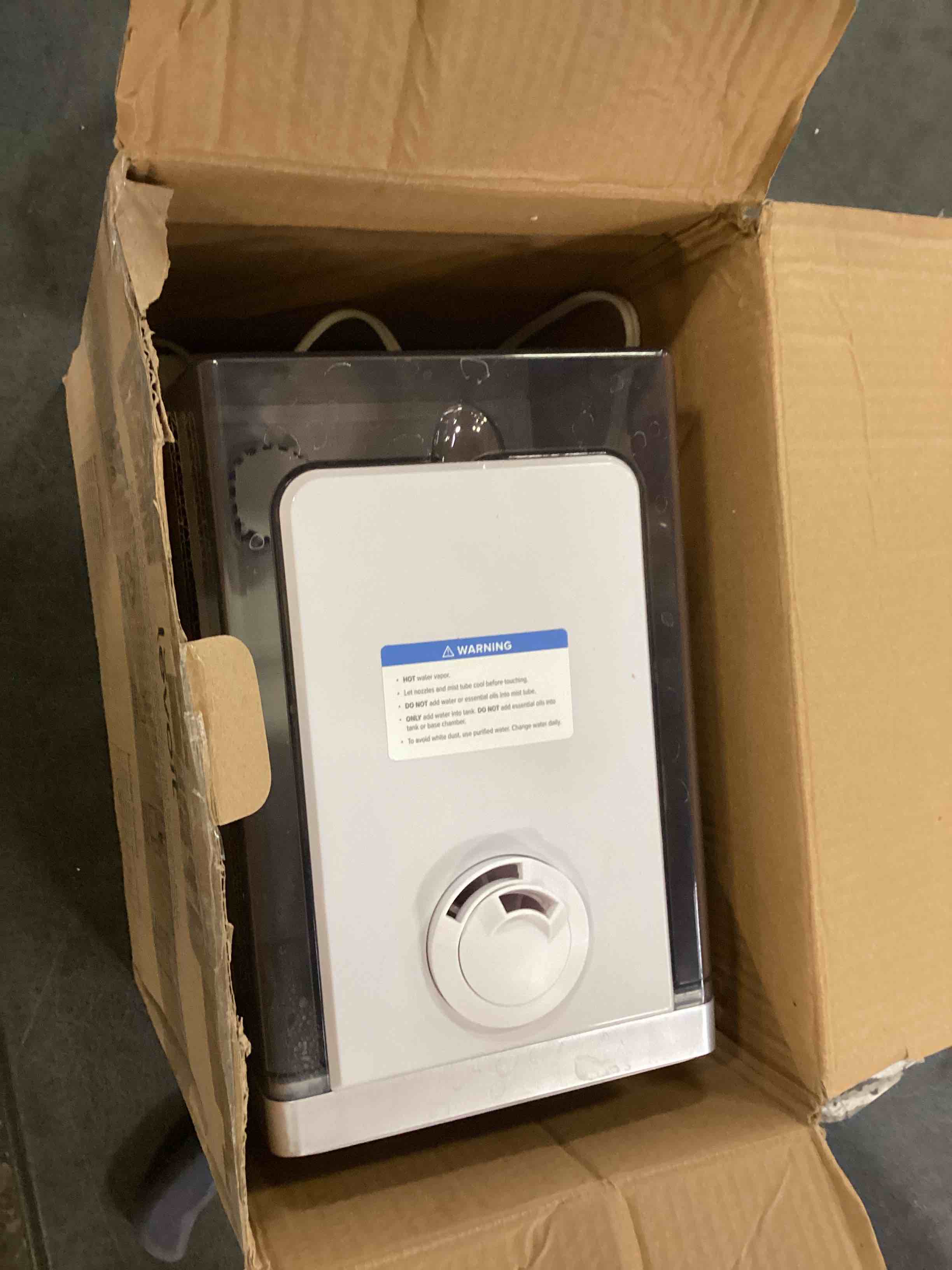 https://s3.amazonaws.com/lotting-images-prod/bidfta/RED5962893_1709058279847.jpeg