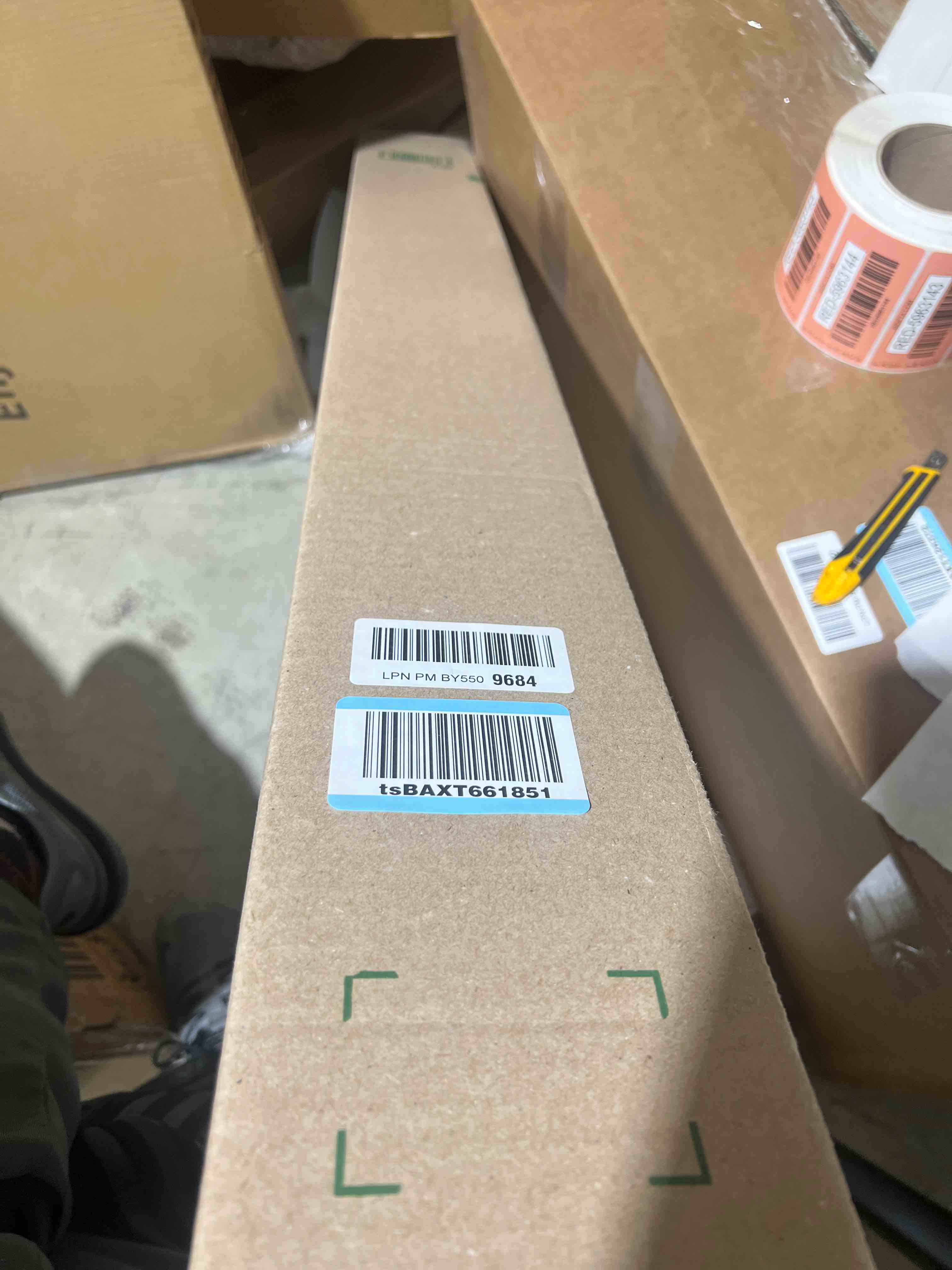 https://s3.amazonaws.com/lotting-images-prod/bidfta/RED5963134_1710783849935.jpeg