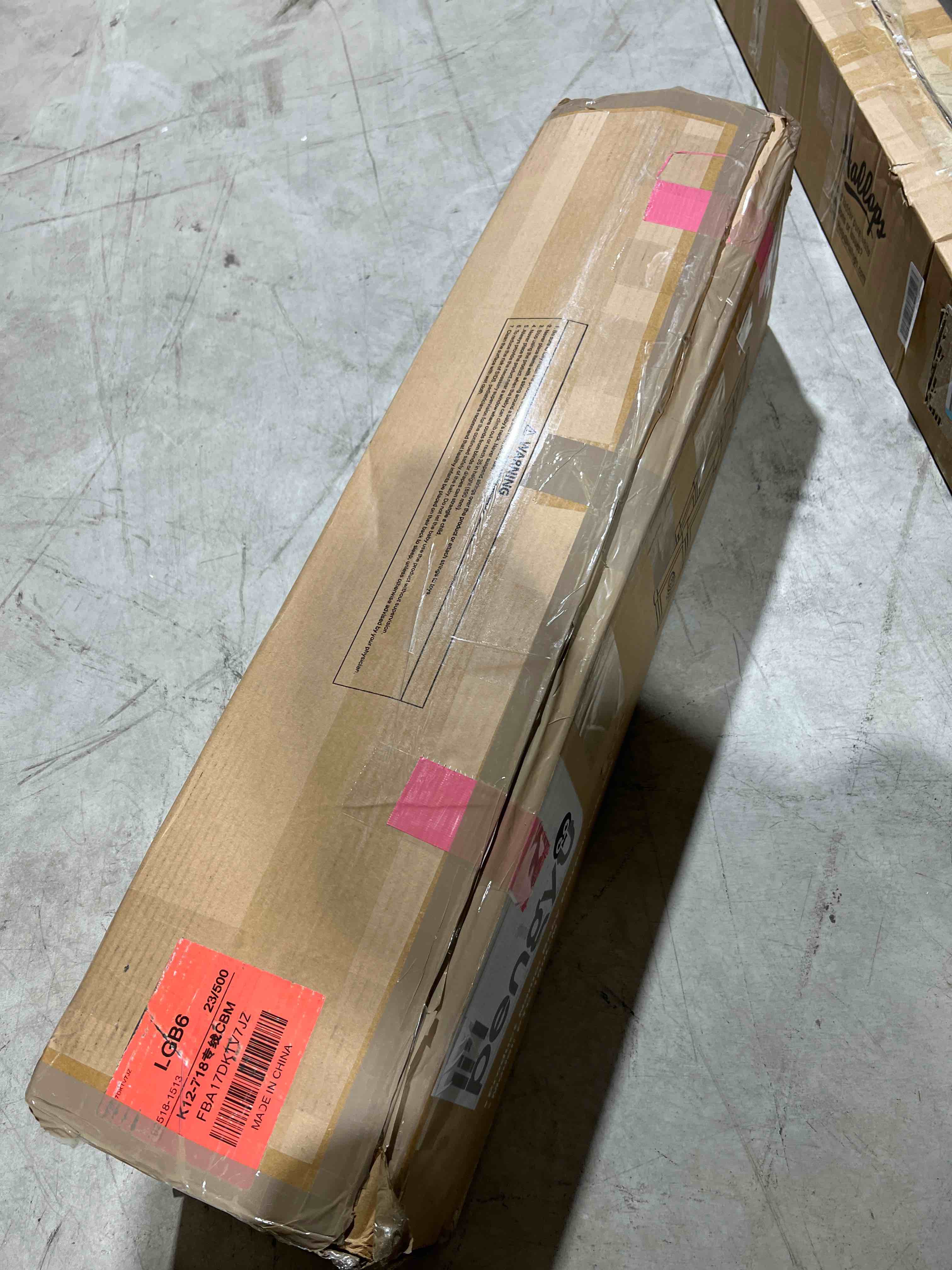 https://s3.amazonaws.com/lotting-images-prod/bidfta/RED5963192_1710879236429.jpeg