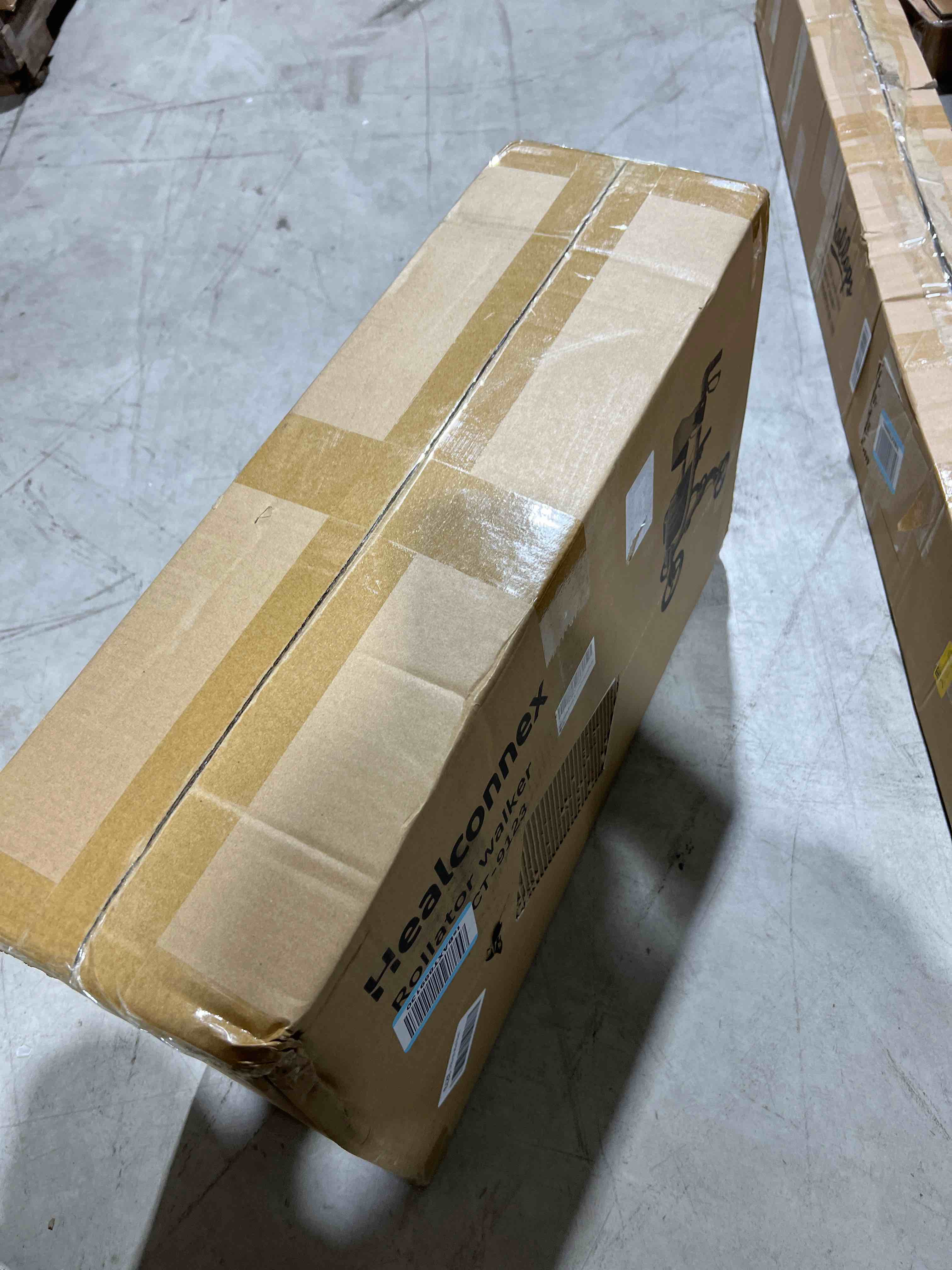https://s3.amazonaws.com/lotting-images-prod/bidfta/RED5963193_1710879346060.jpeg