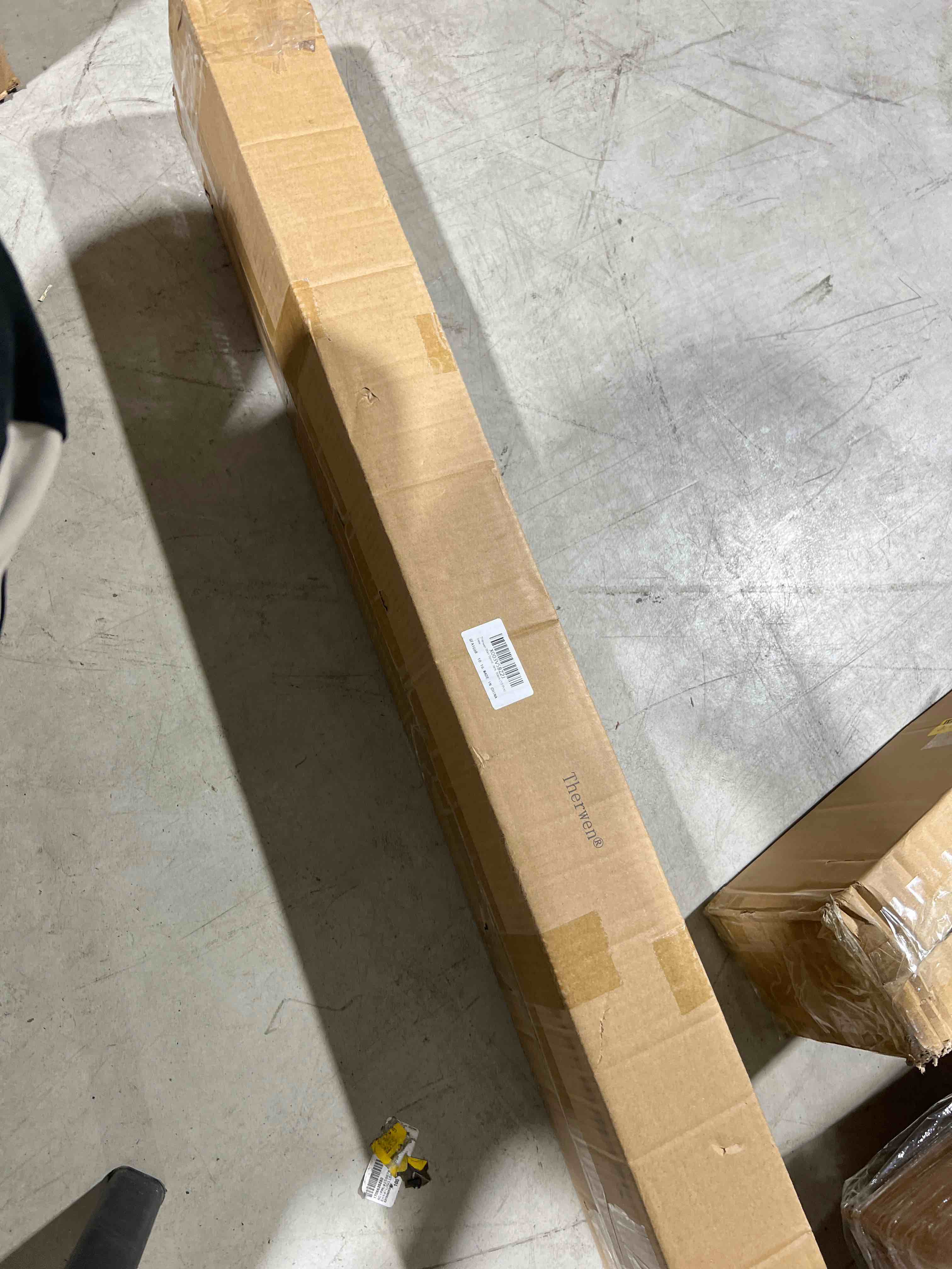 https://s3.amazonaws.com/lotting-images-prod/bidfta/RED5963200_1710880275696.jpeg