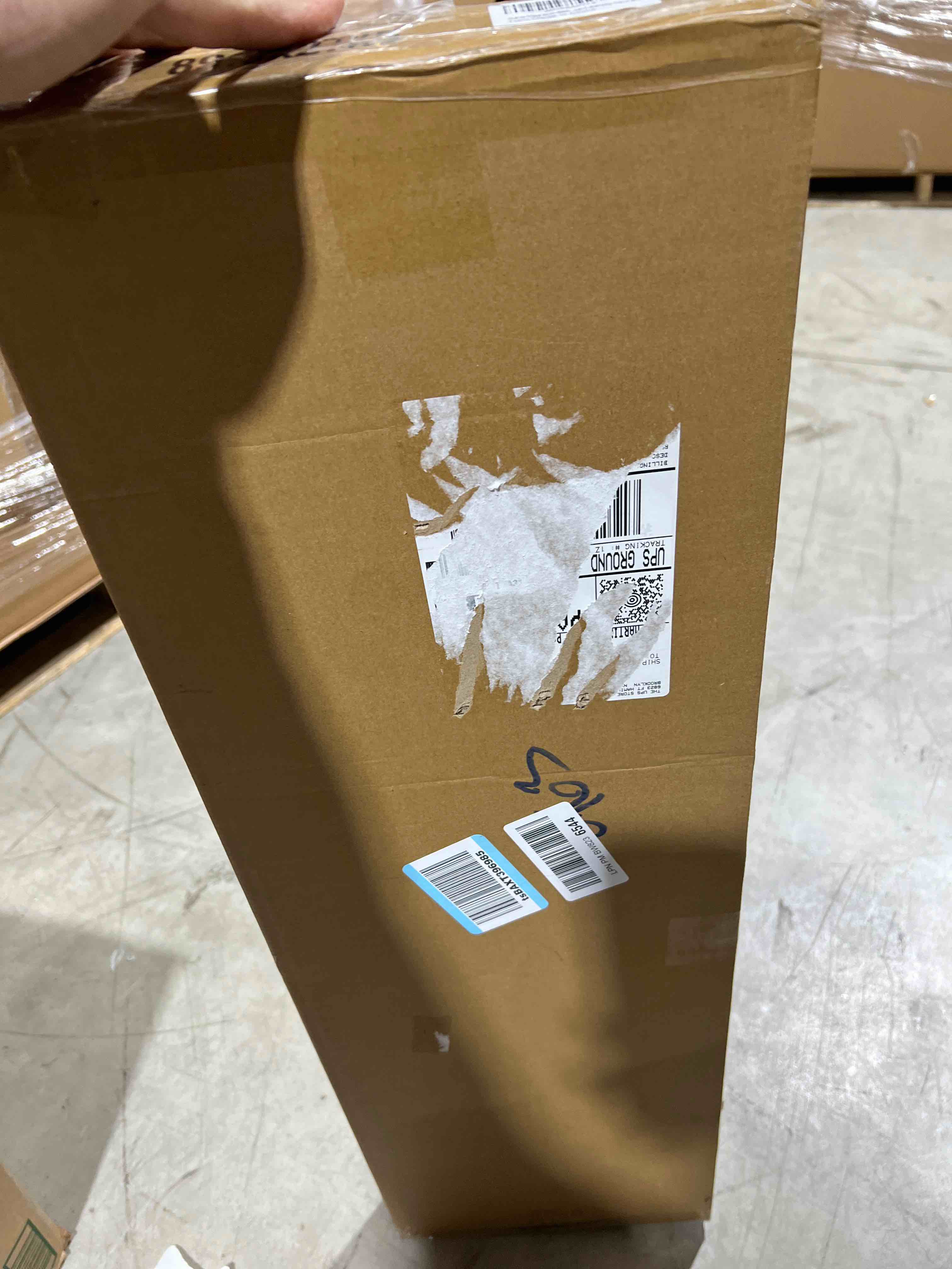 https://s3.amazonaws.com/lotting-images-prod/bidfta/RED5963204_1710880657573.jpeg