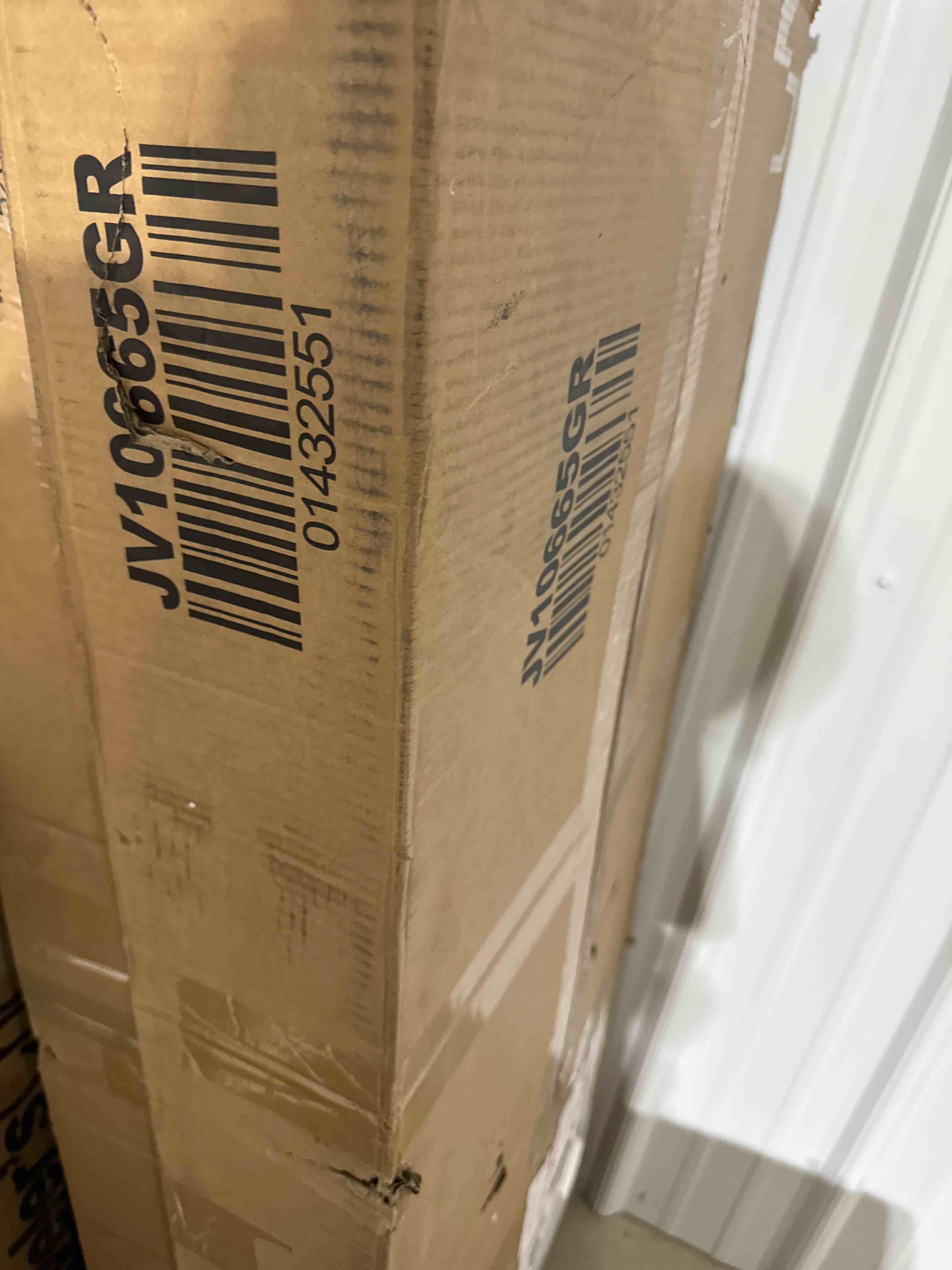 https://s3.amazonaws.com/lotting-images-prod/bidfta/RED5963611_1714451694765.jpeg