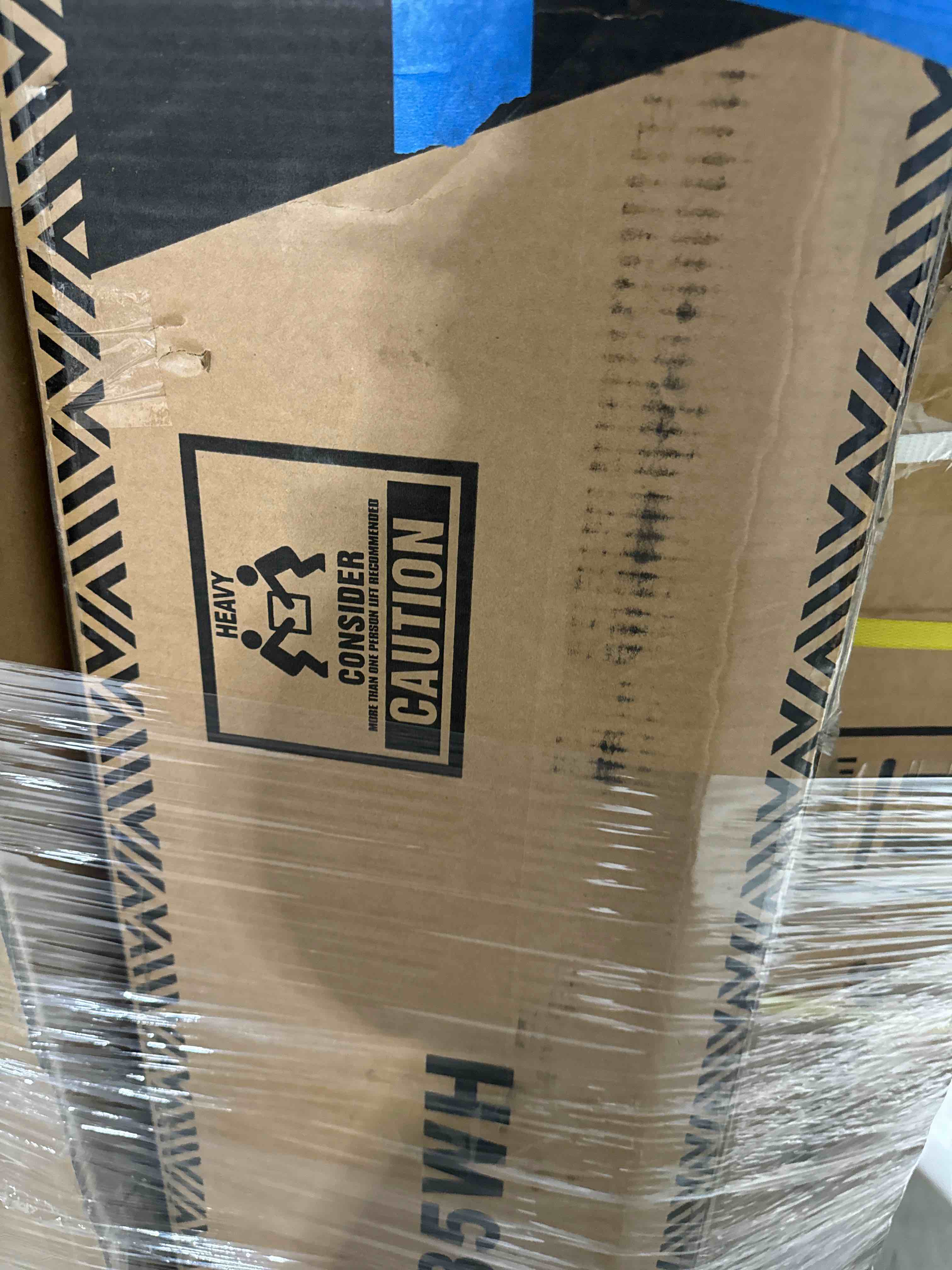 https://s3.amazonaws.com/lotting-images-prod/bidfta/RED5963627_1714456651771.jpeg