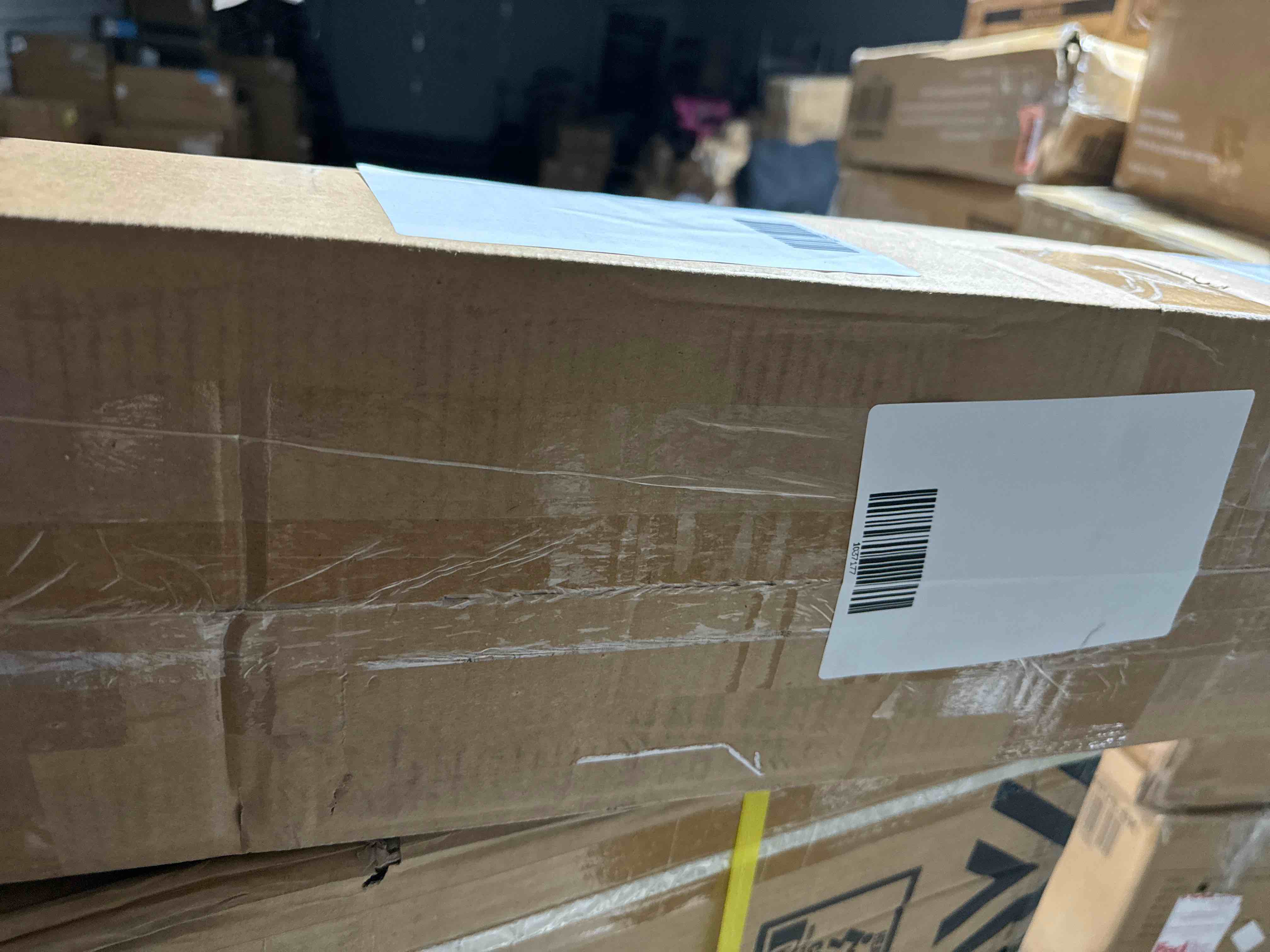 https://s3.amazonaws.com/lotting-images-prod/bidfta/RED5963629_1714457031398.jpeg