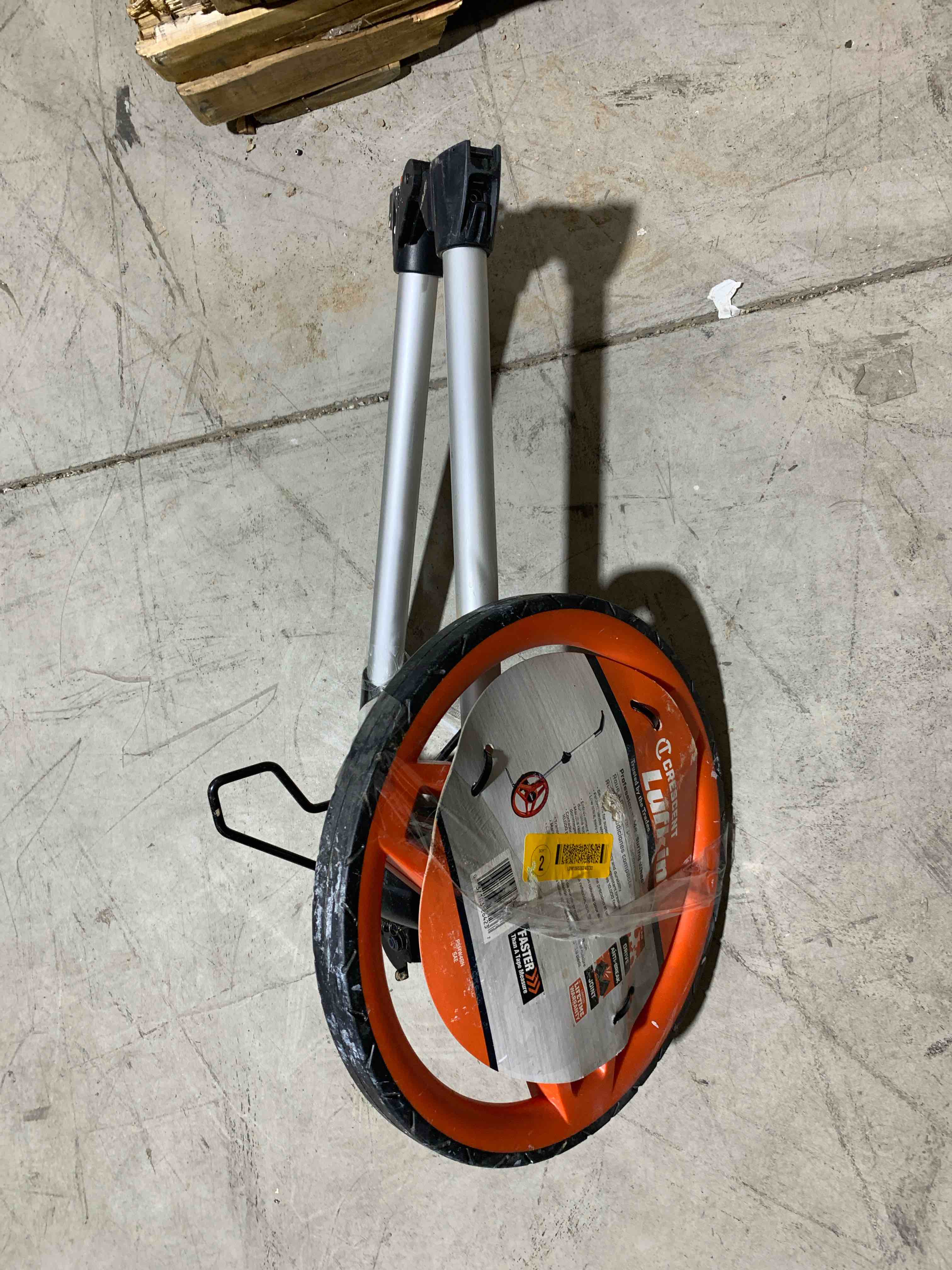 https://s3.amazonaws.com/lotting-images-prod/bidfta/RED5964230_1717089038390.jpeg