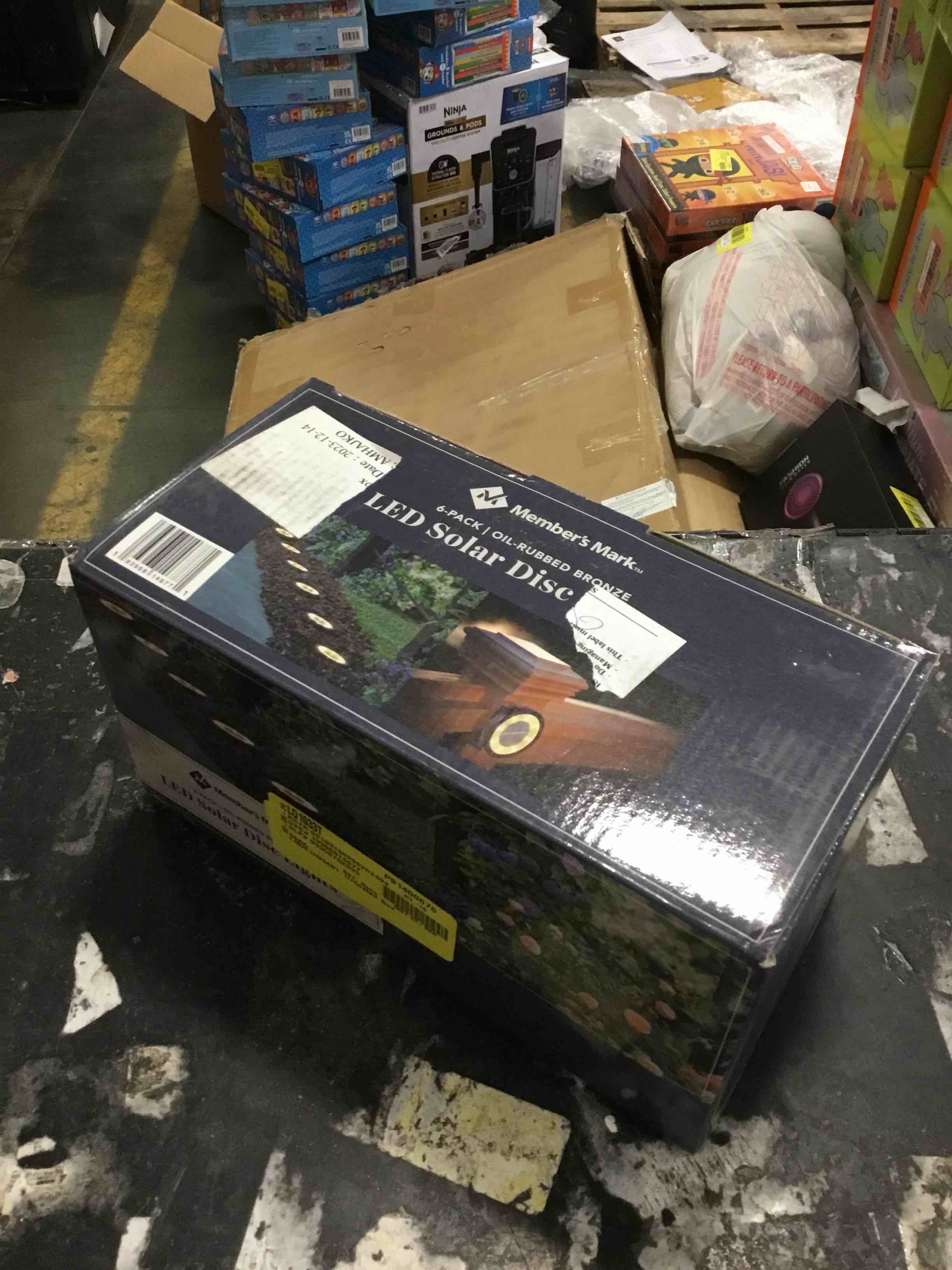 https://s3.amazonaws.com/lotting-images-prod/bidfta/RED5964699_1707846734605.jpeg