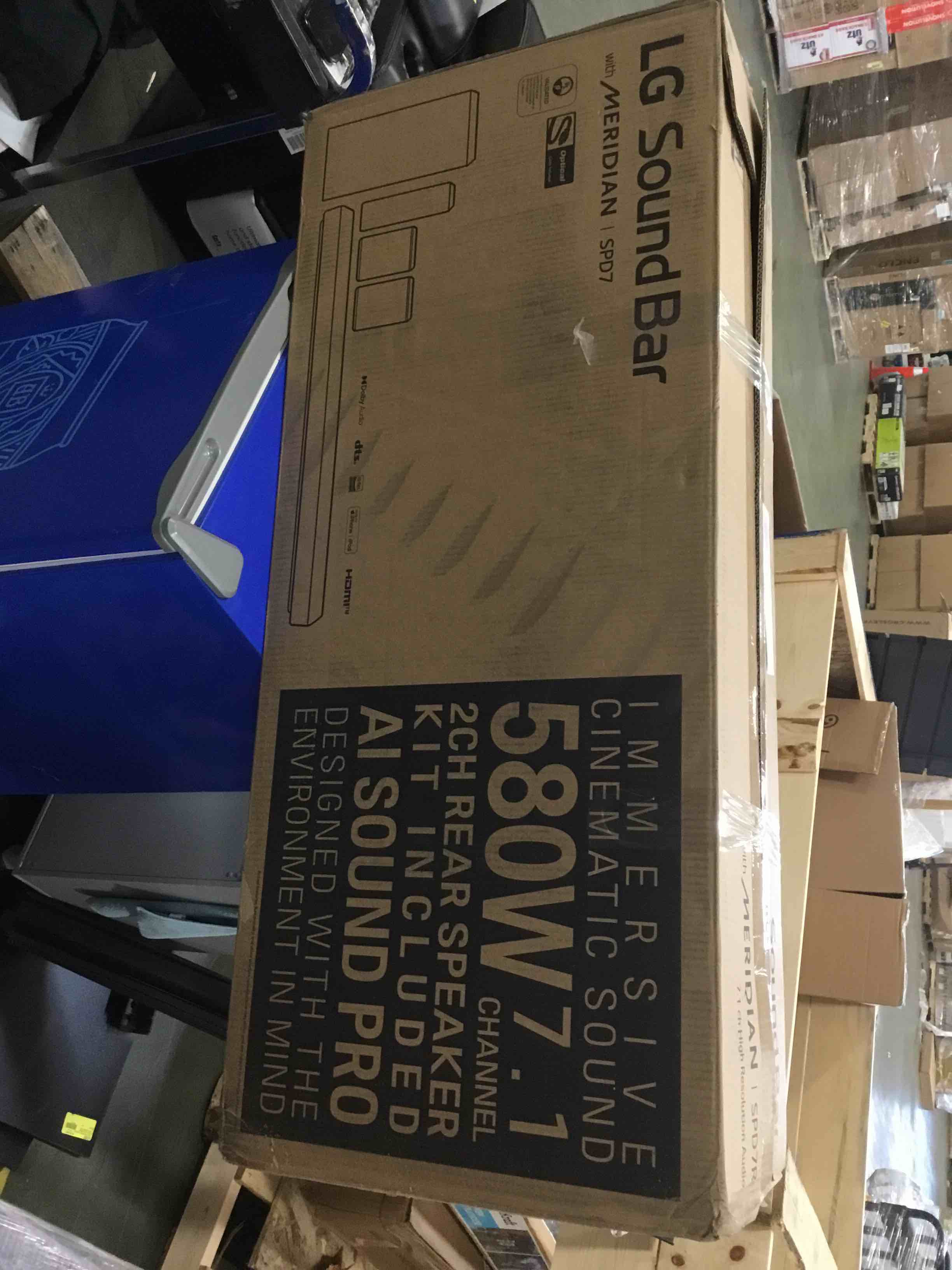 https://s3.amazonaws.com/lotting-images-prod/bidfta/RED5964861_1708019445200.jpeg