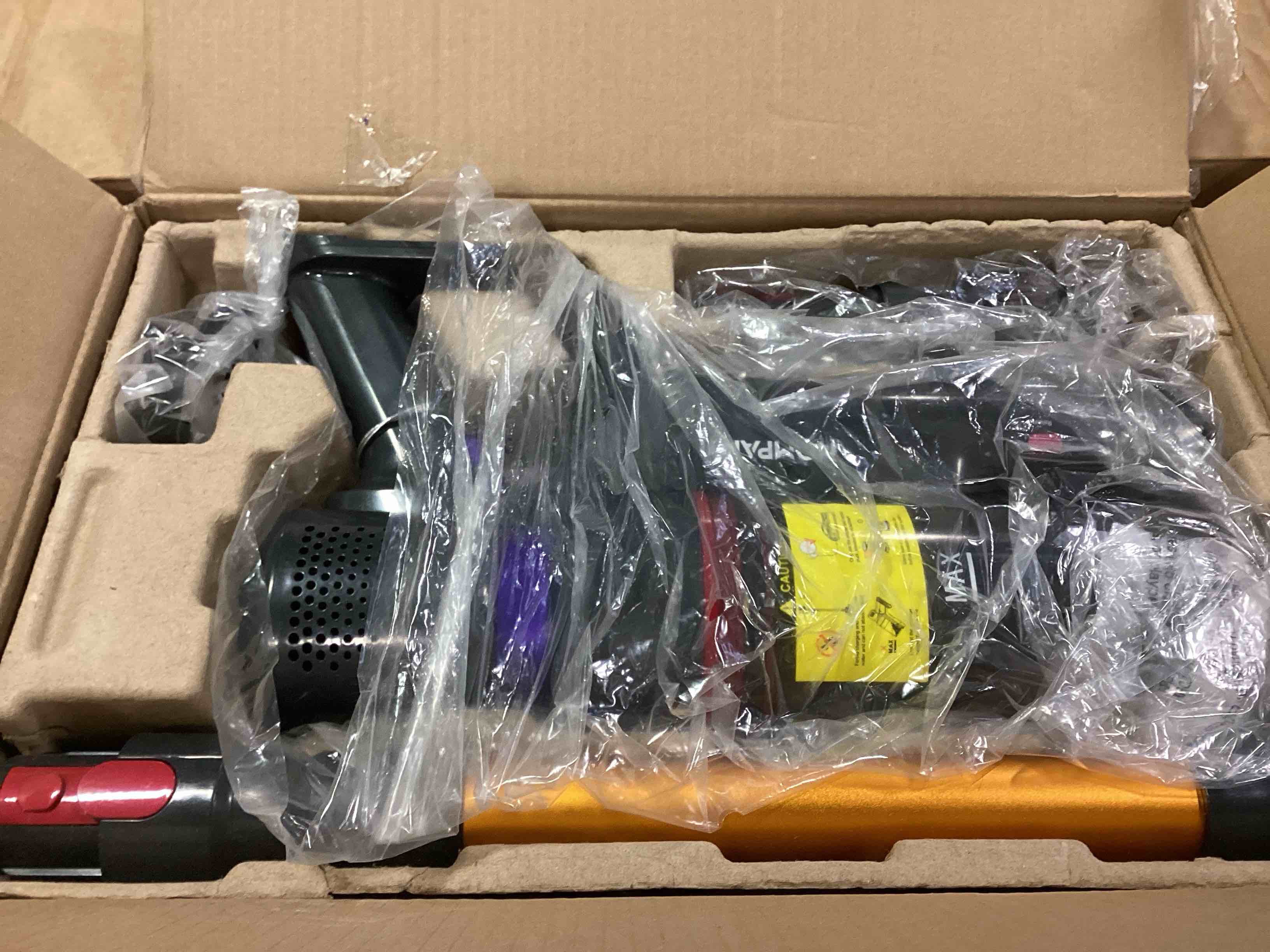 https://s3.amazonaws.com/lotting-images-prod/bidfta/RED5966693_1708785347835.jpeg