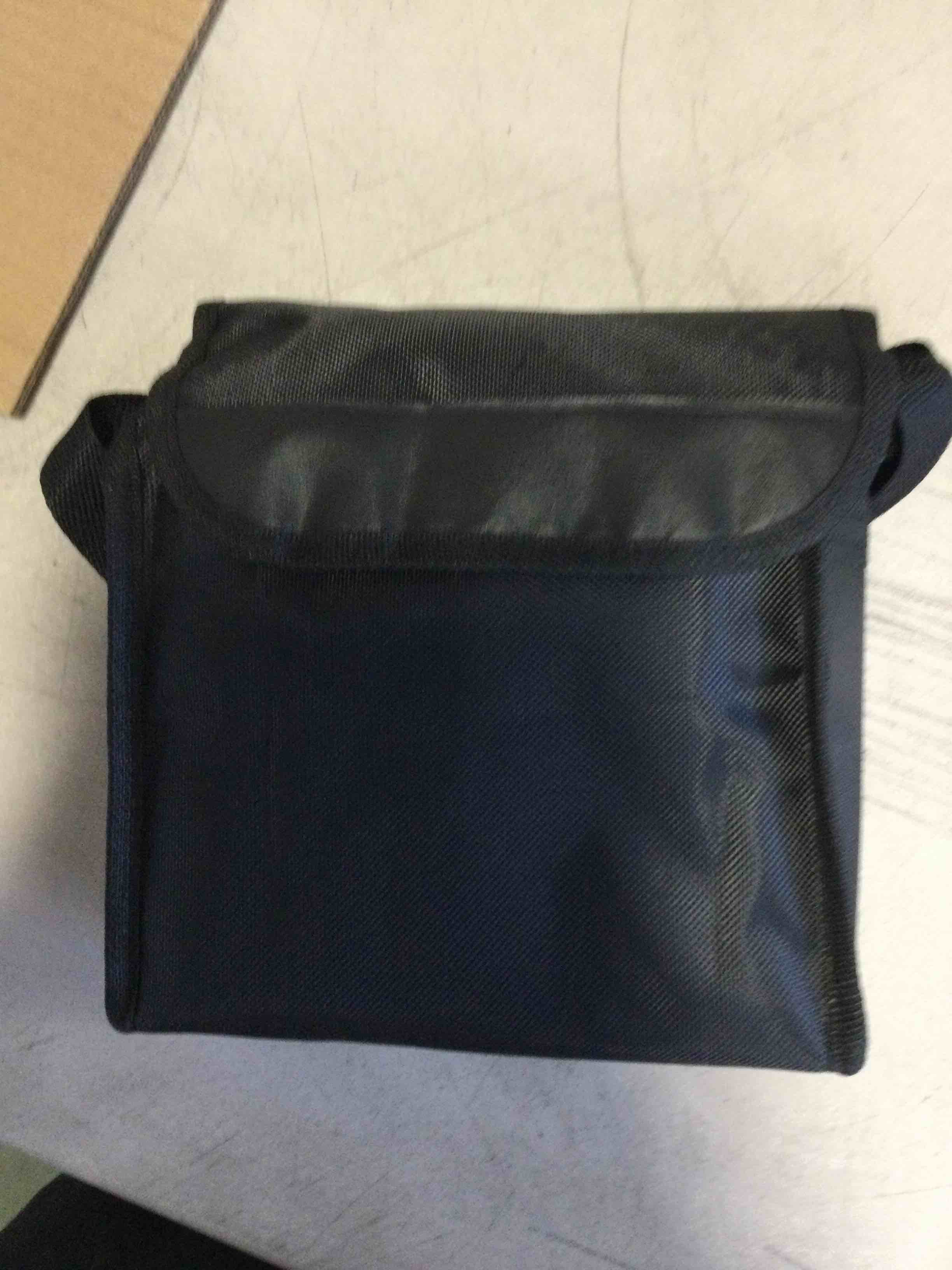 https://s3.amazonaws.com/lotting-images-prod/bidfta/RED5967500_1707855314610.jpeg