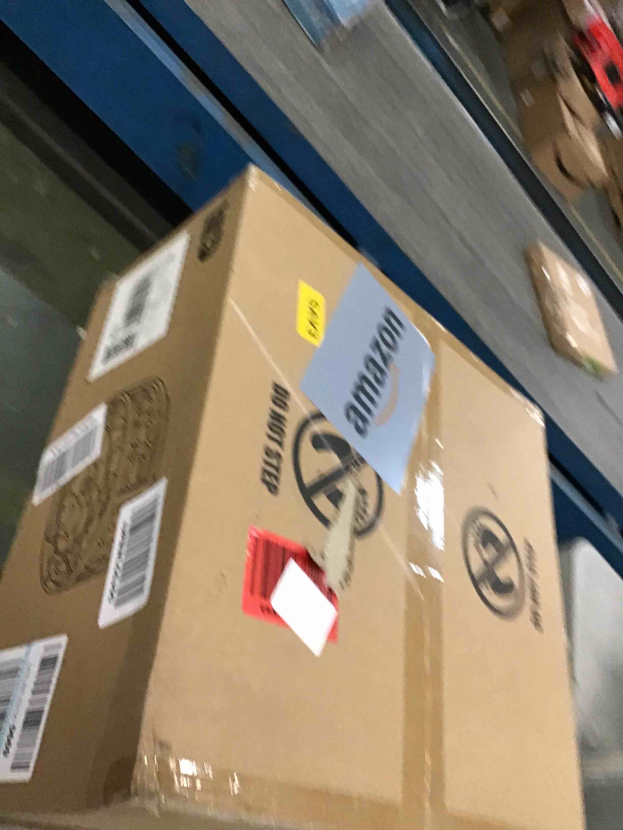 https://s3.amazonaws.com/lotting-images-prod/bidfta/RED5968901_1709210970767.jpeg