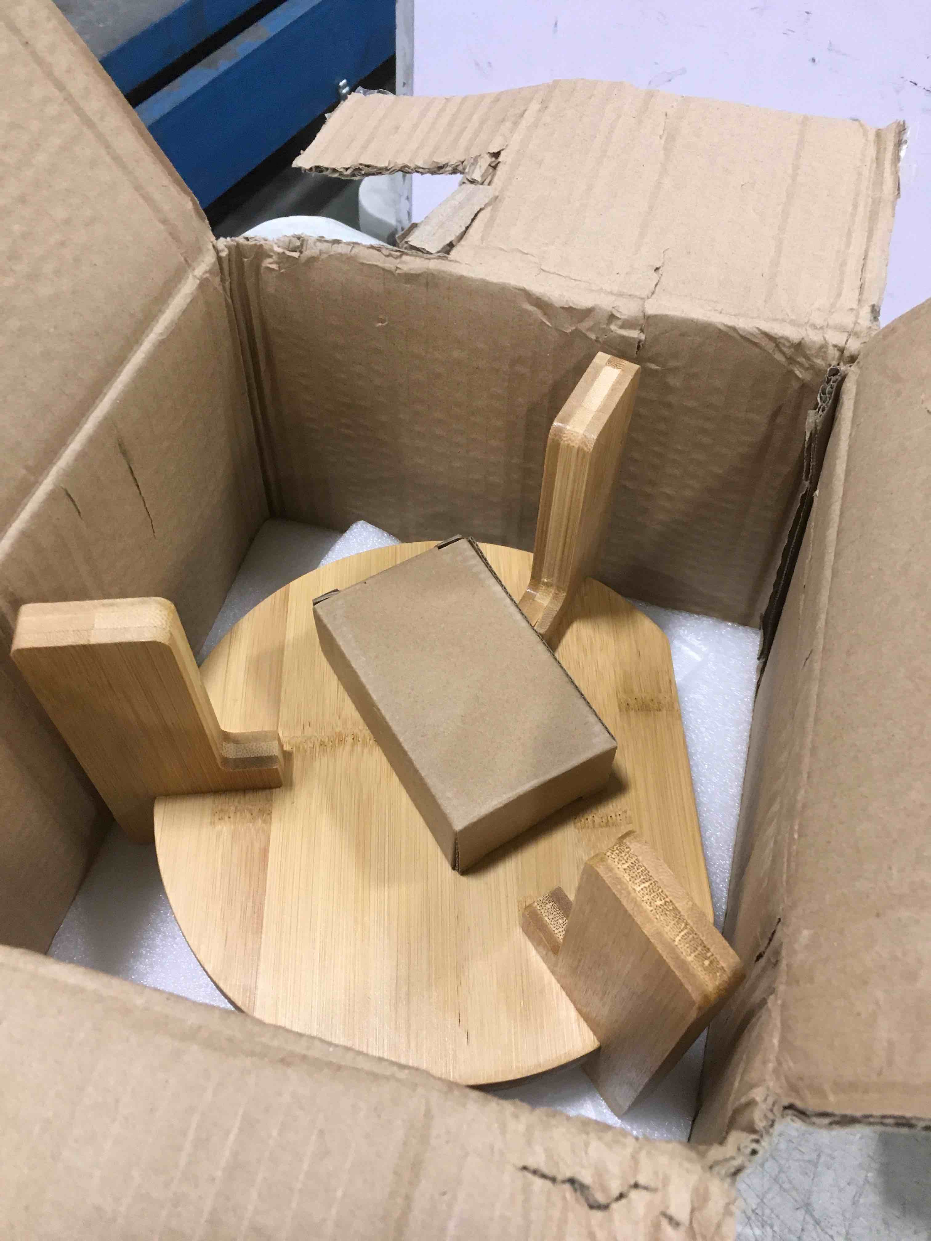 https://s3.amazonaws.com/lotting-images-prod/bidfta/RED5968988_1707742453801.jpeg