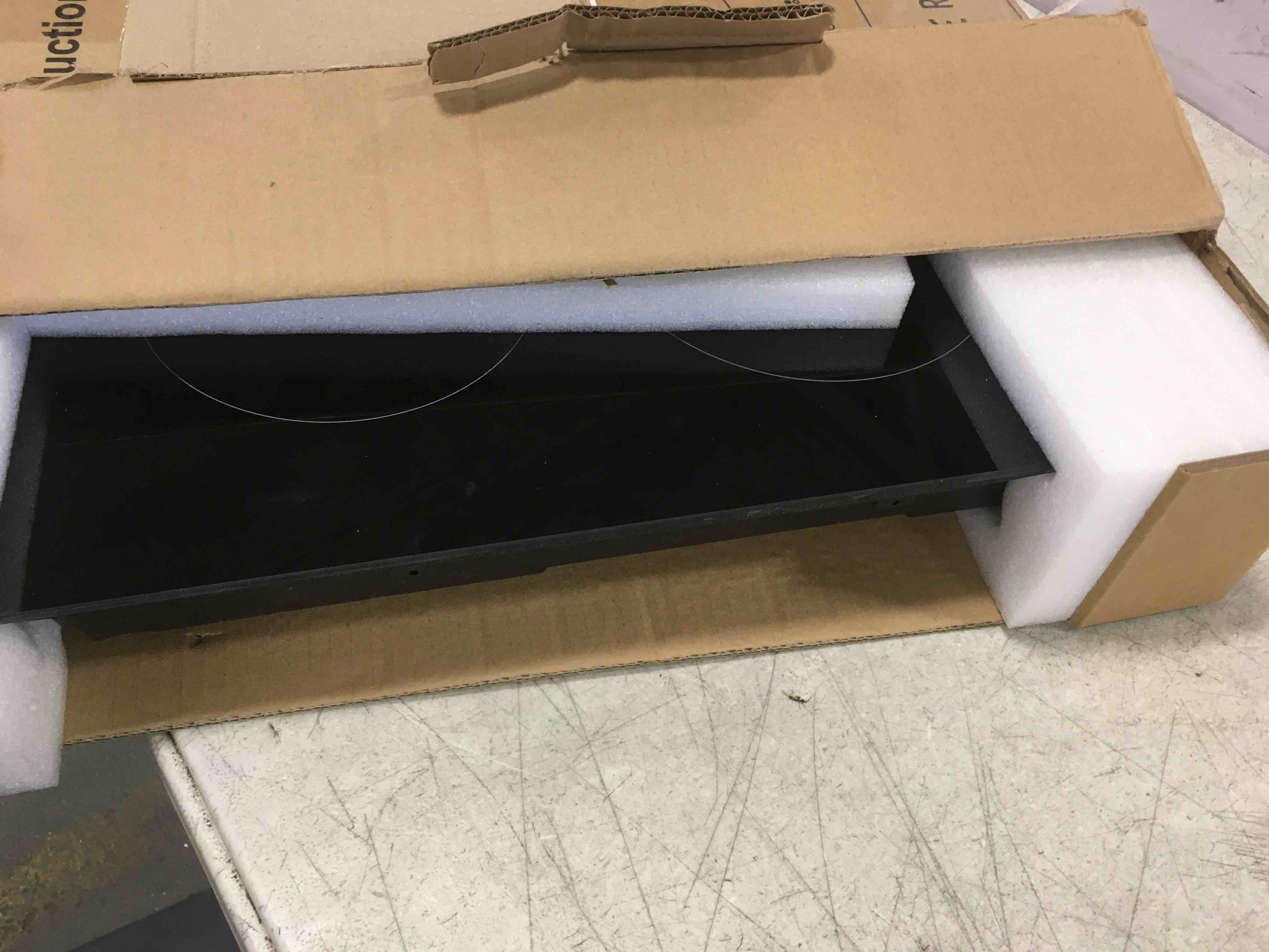 https://s3.amazonaws.com/lotting-images-prod/bidfta/RED5969148_1707758546300.jpeg
