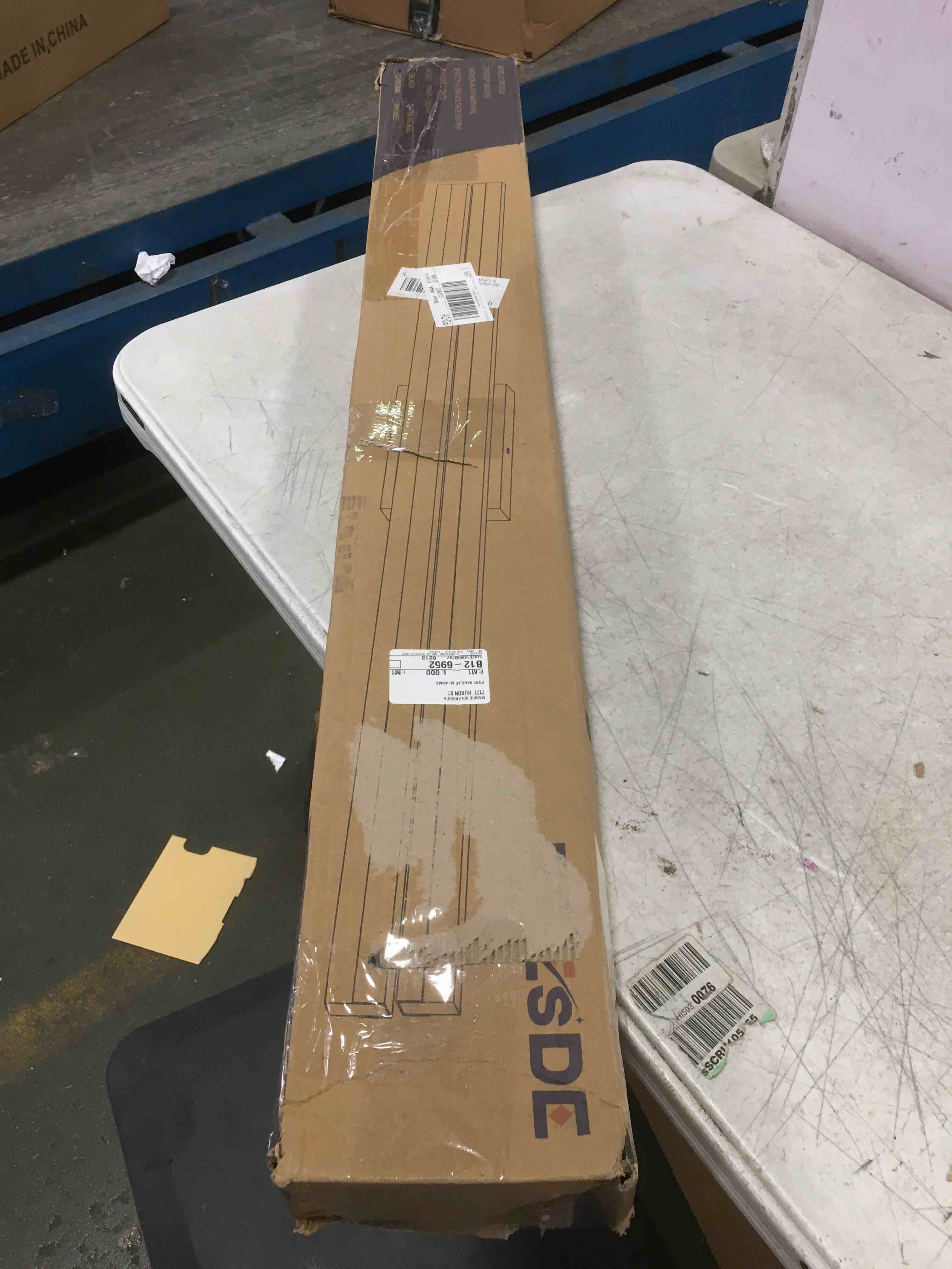 https://s3.amazonaws.com/lotting-images-prod/bidfta/RED5969205_1707766745468.jpeg