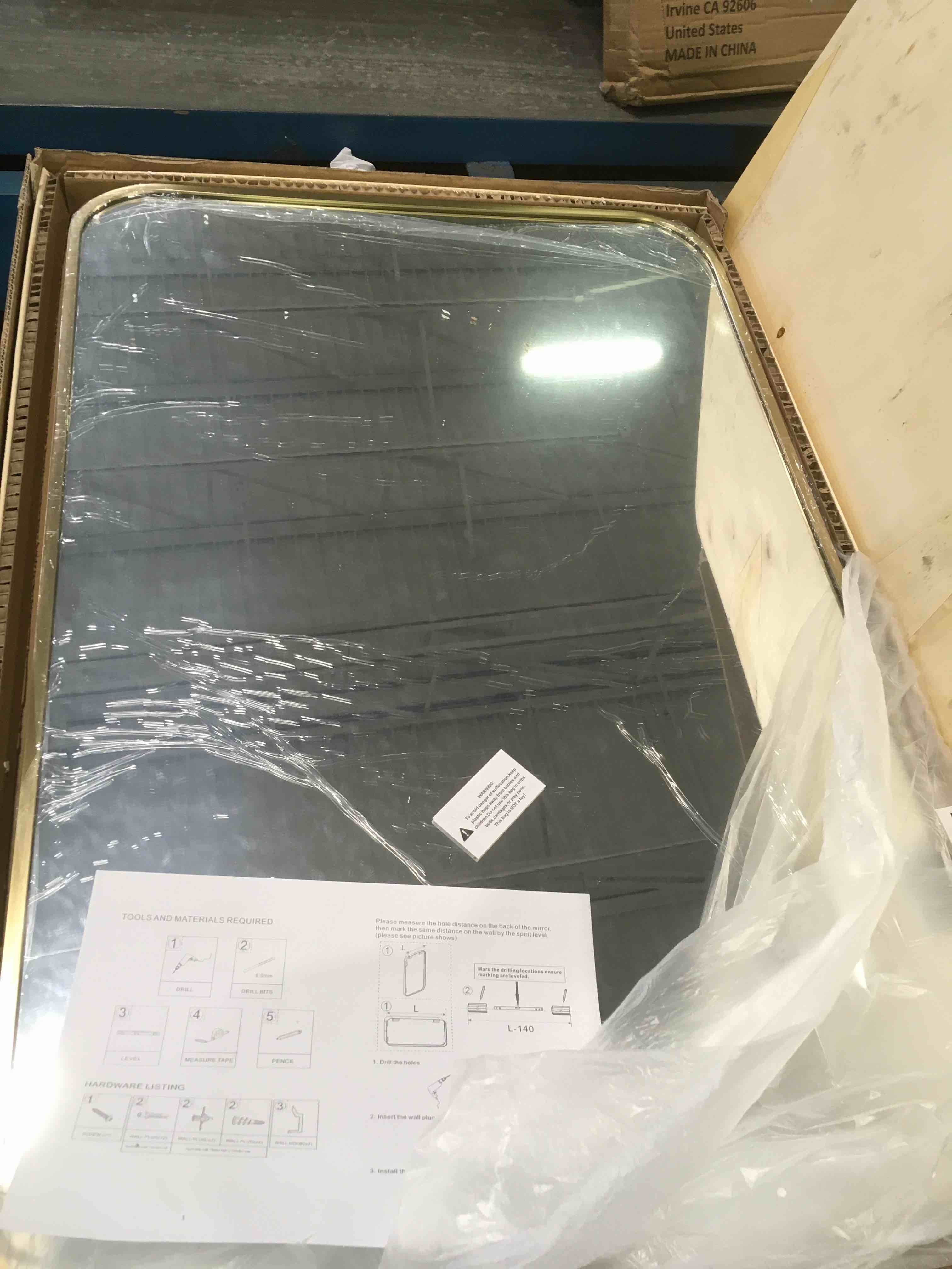 https://s3.amazonaws.com/lotting-images-prod/bidfta/RED5969210_1707767403573.jpeg