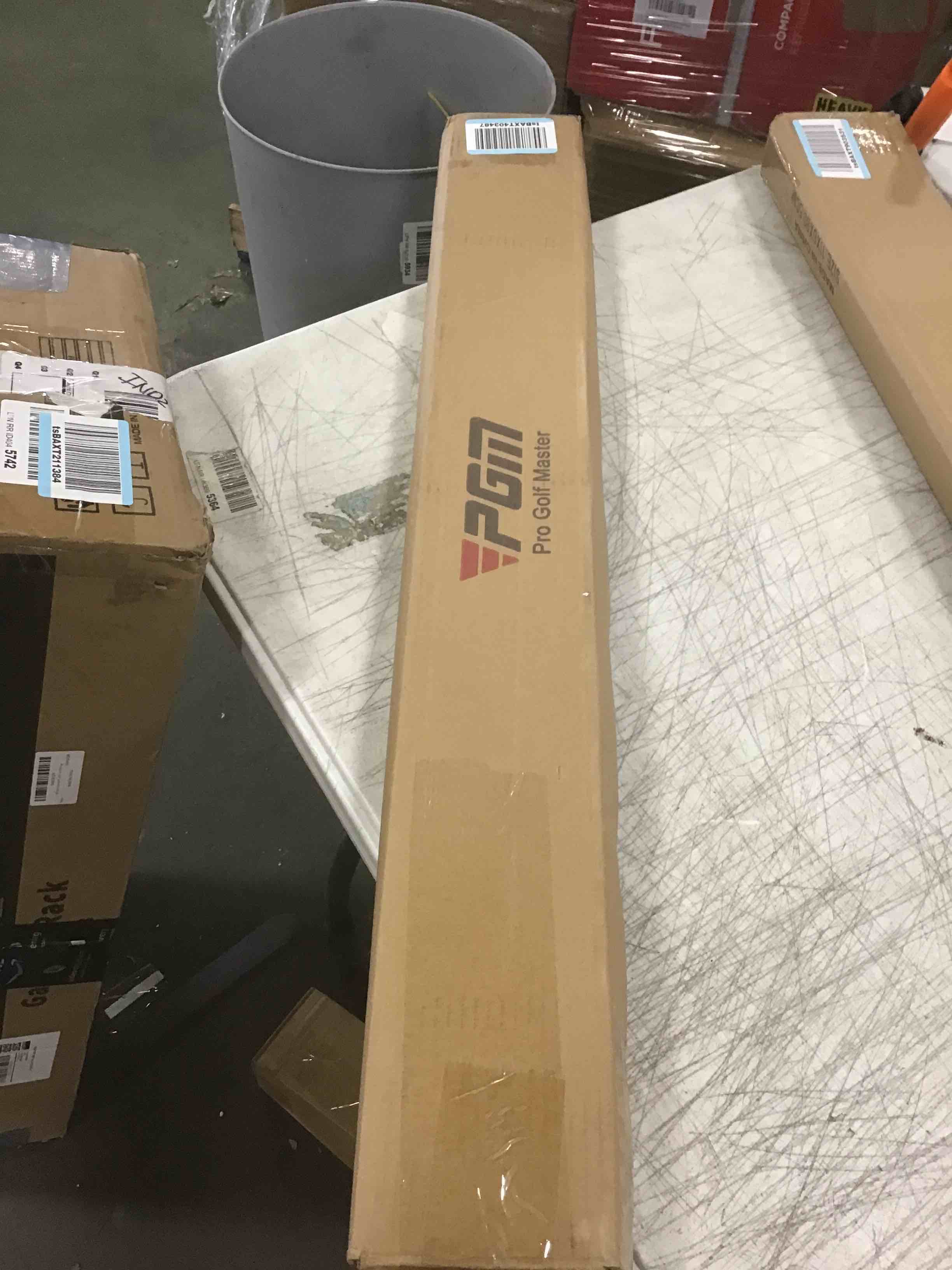 https://s3.amazonaws.com/lotting-images-prod/bidfta/RED5969391_1707848658120.jpeg