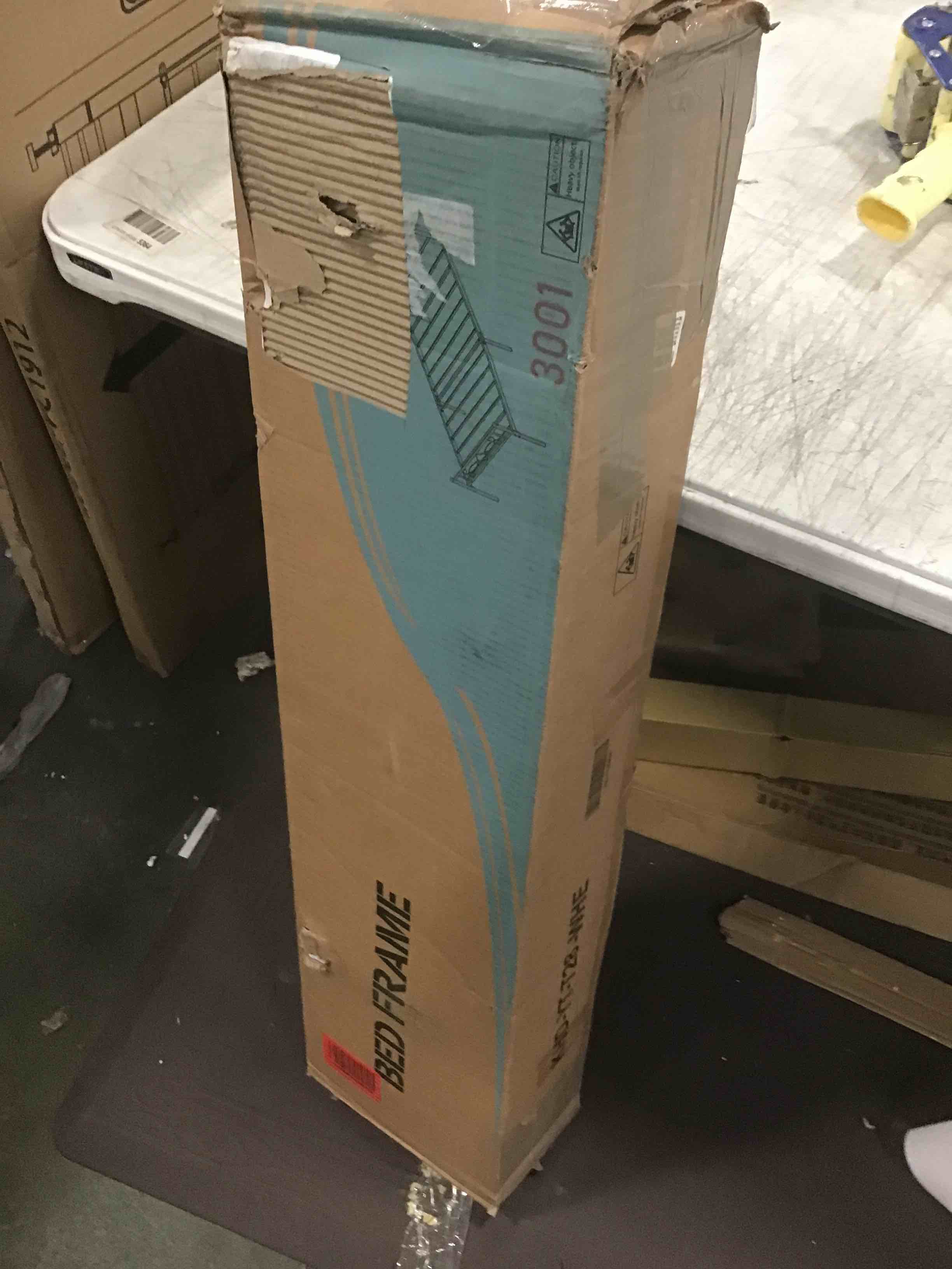 https://s3.amazonaws.com/lotting-images-prod/bidfta/RED5969448_1707856983930.jpeg