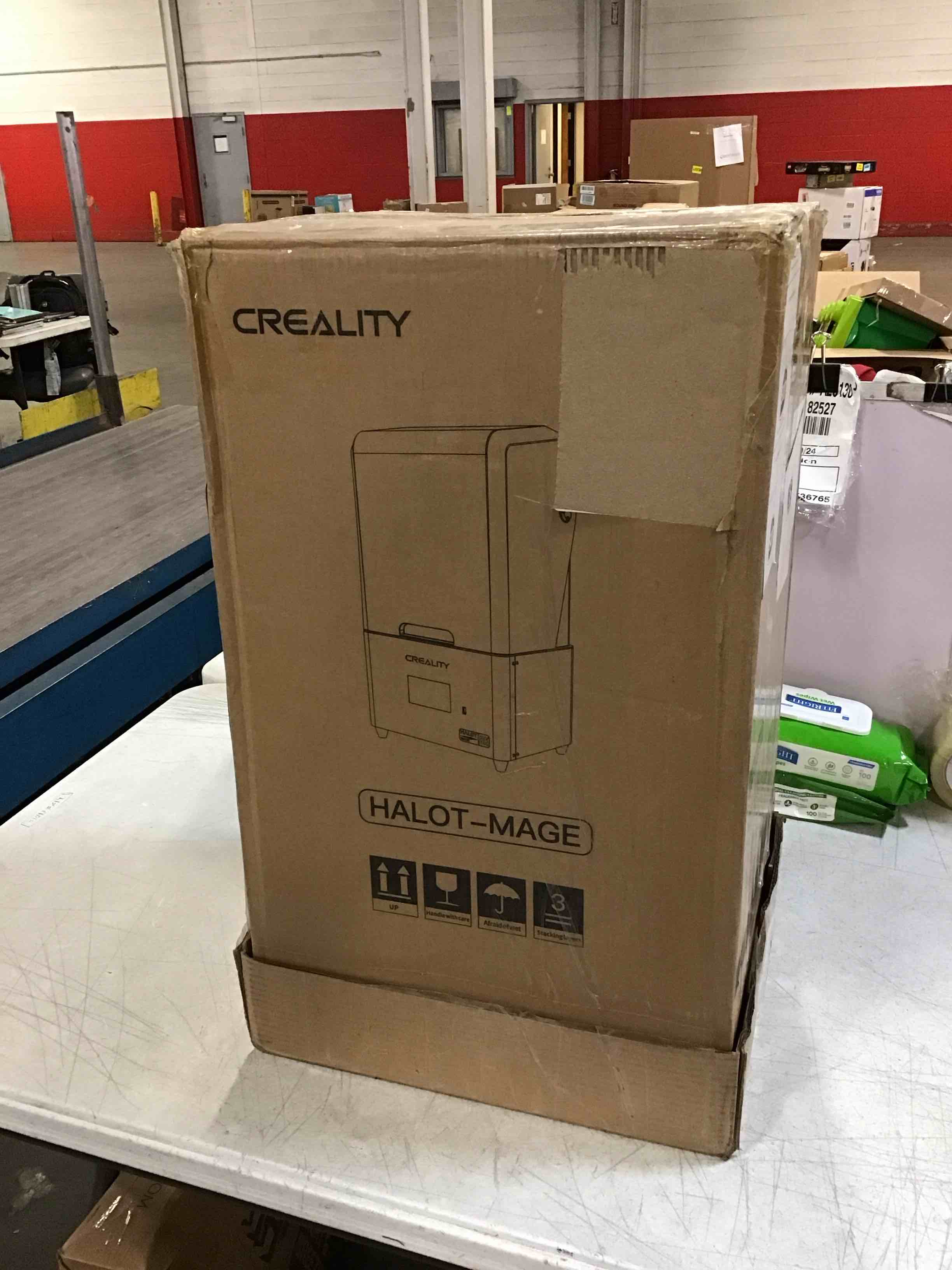 https://s3.amazonaws.com/lotting-images-prod/bidfta/RED5969849_1708022239545.jpeg