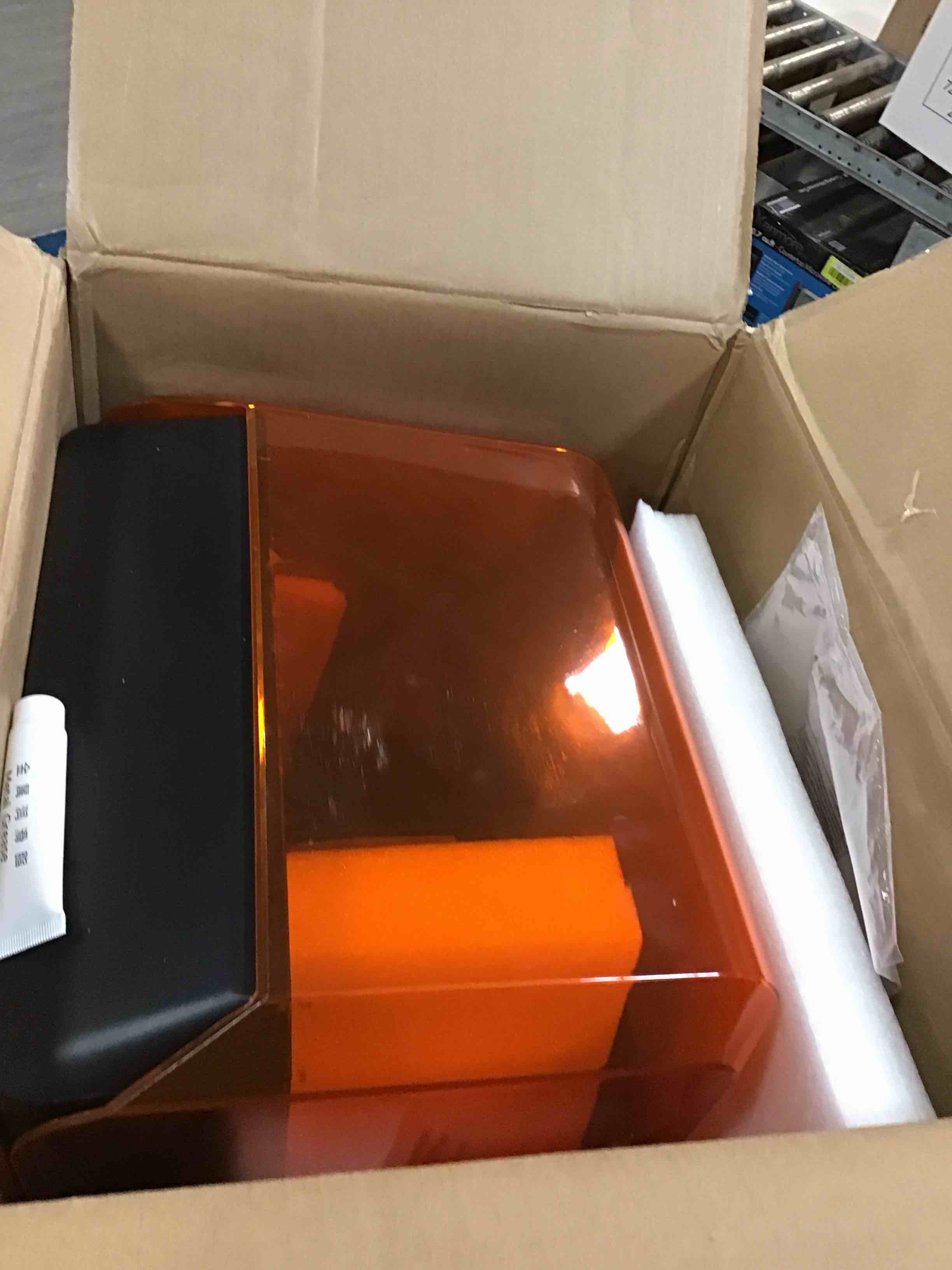 https://s3.amazonaws.com/lotting-images-prod/bidfta/RED5969849_1708022272910.jpeg