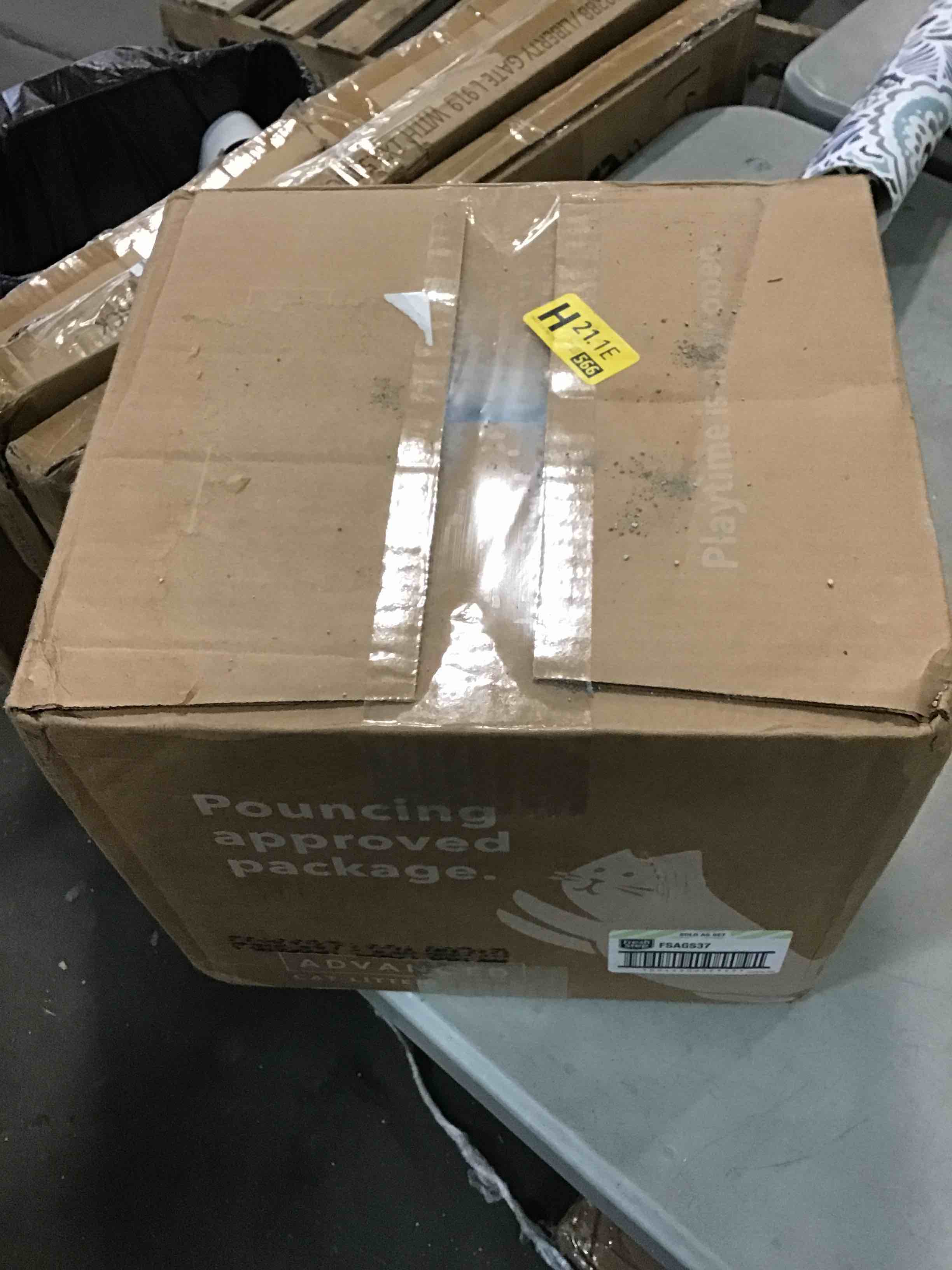 https://s3.amazonaws.com/lotting-images-prod/bidfta/RED5970113_1708109261470.jpeg