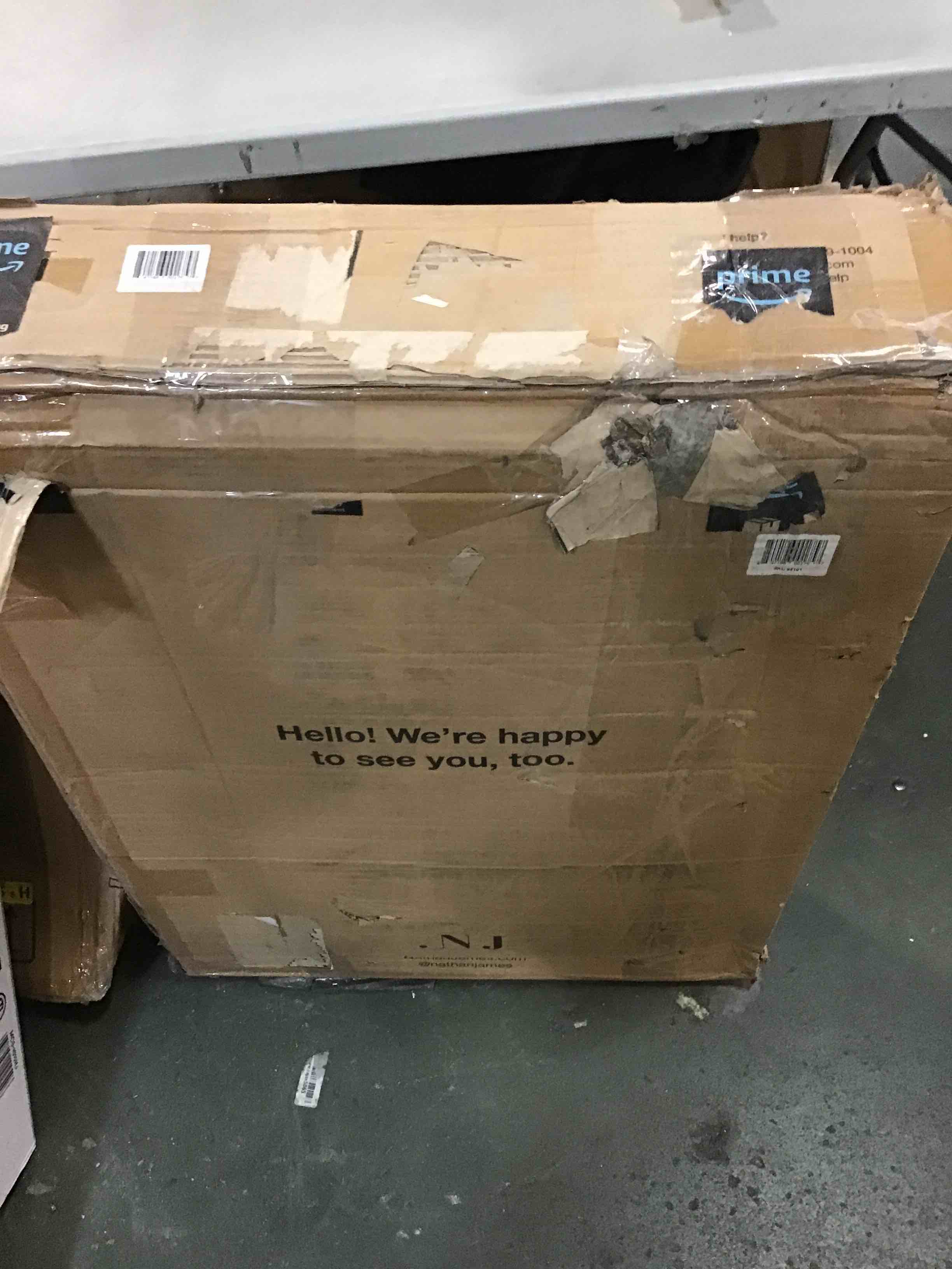 https://s3.amazonaws.com/lotting-images-prod/bidfta/RED5970121_1708110088959.jpeg