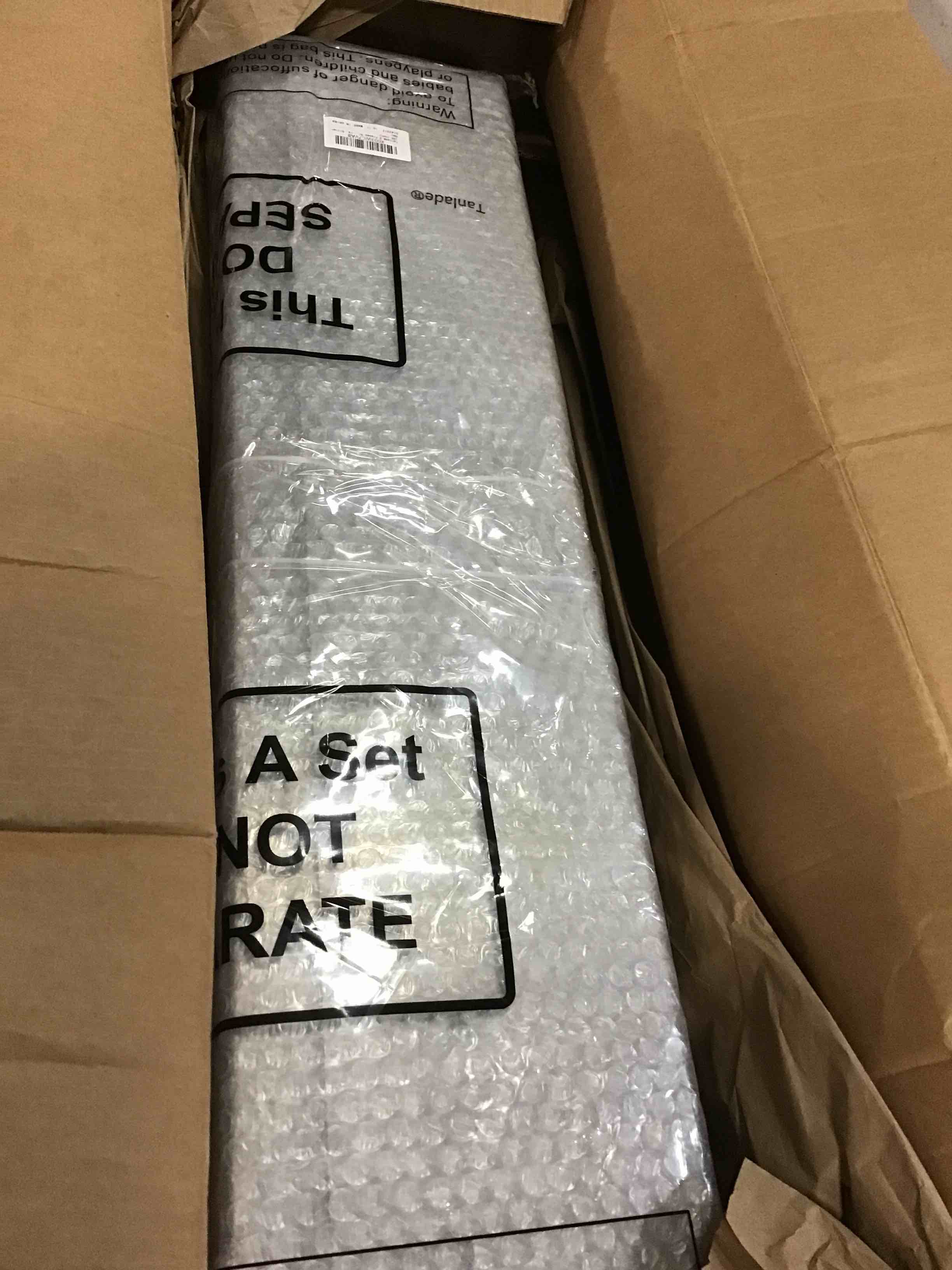 https://s3.amazonaws.com/lotting-images-prod/bidfta/RED5970190_1708345215399.jpeg