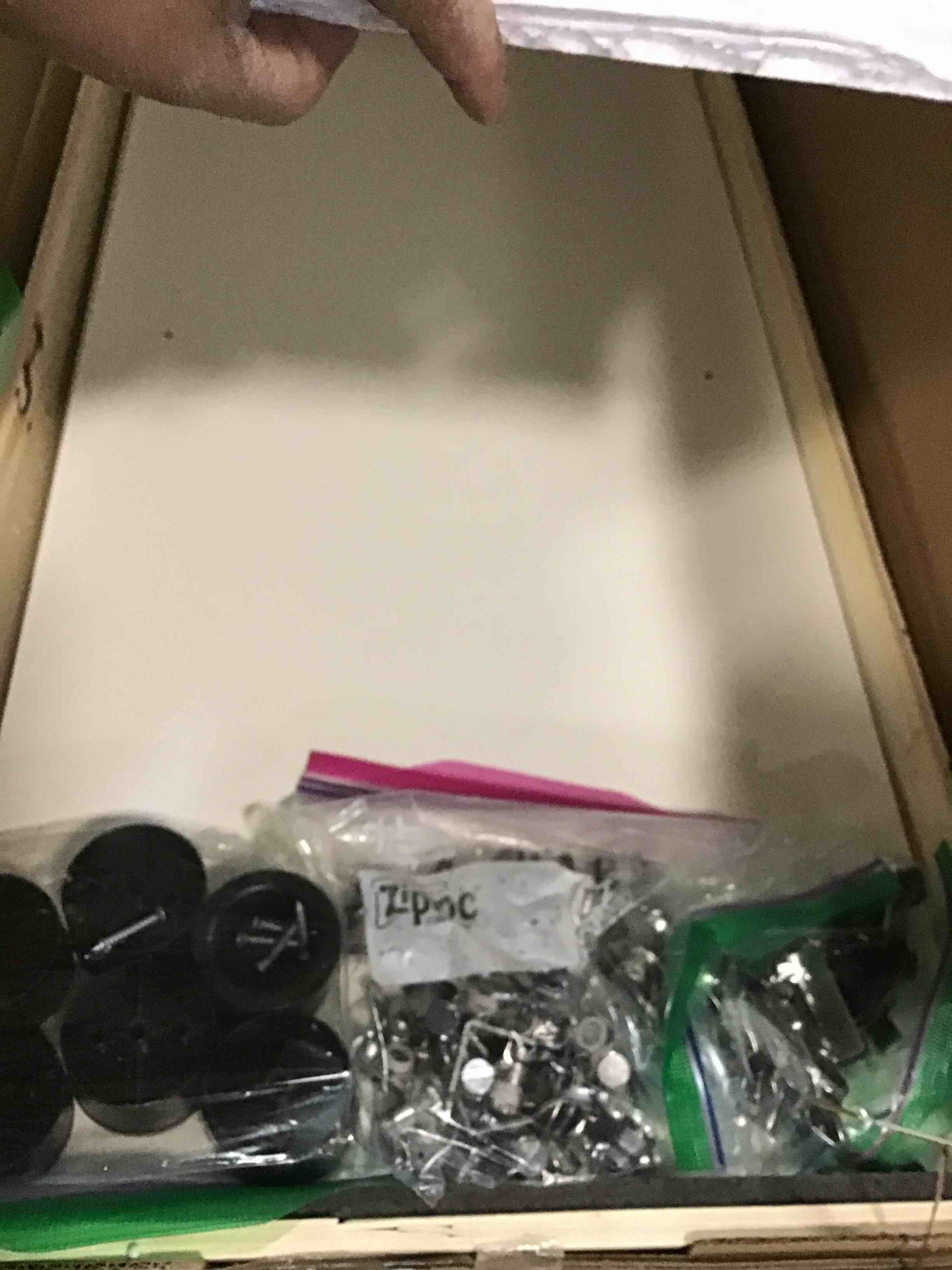 https://s3.amazonaws.com/lotting-images-prod/bidfta/RED5970284_1708358394286.jpeg