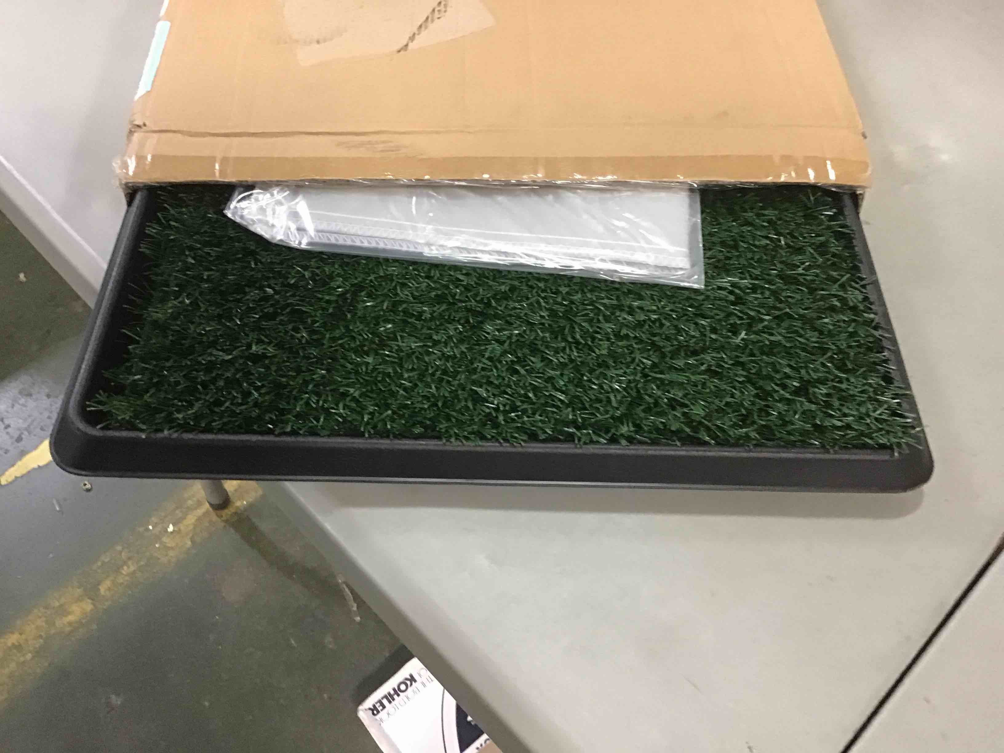 https://s3.amazonaws.com/lotting-images-prod/bidfta/RED5970341_1708364273020.jpeg