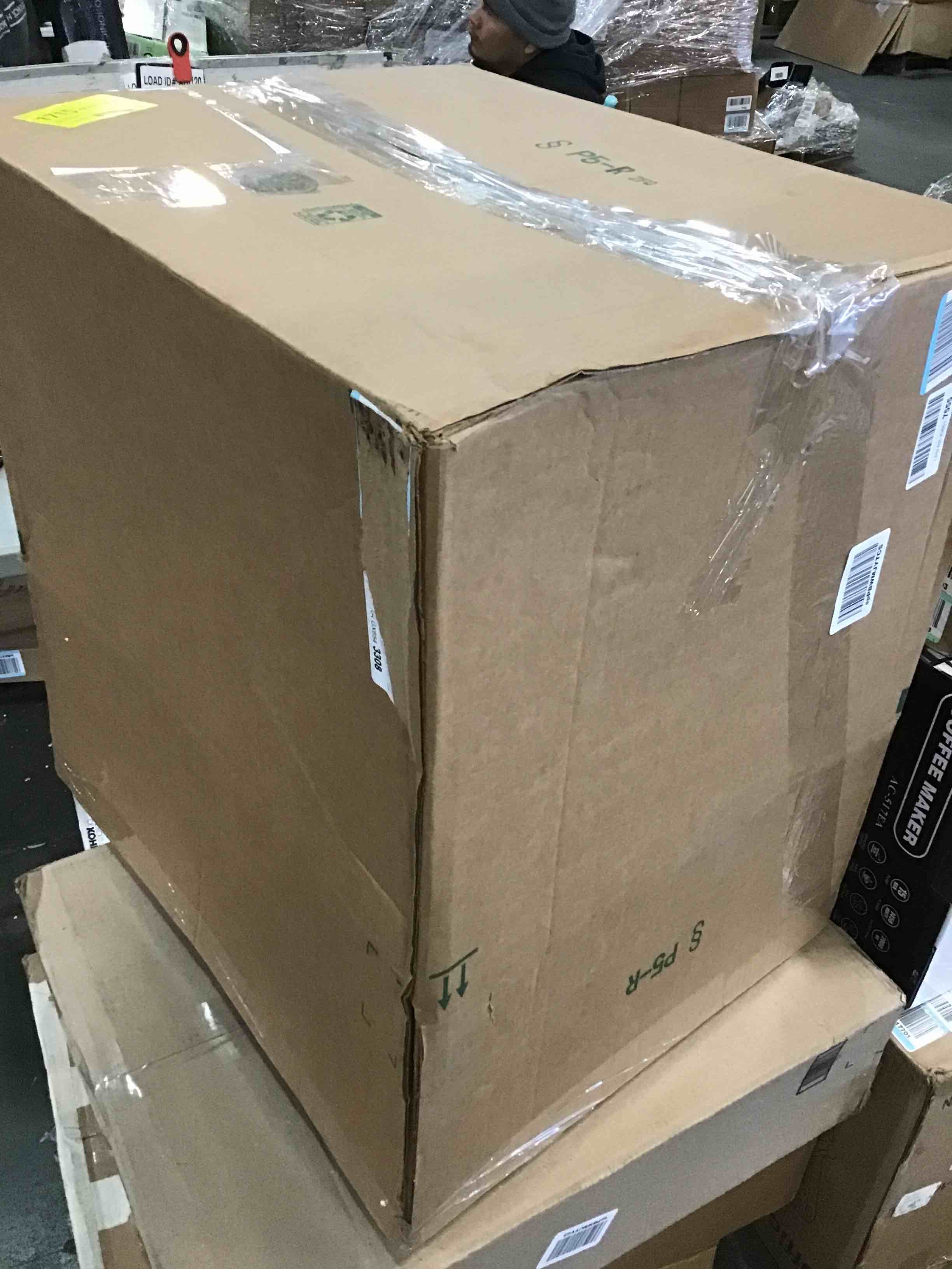 https://s3.amazonaws.com/lotting-images-prod/bidfta/RED5970372_1708369930653.jpeg
