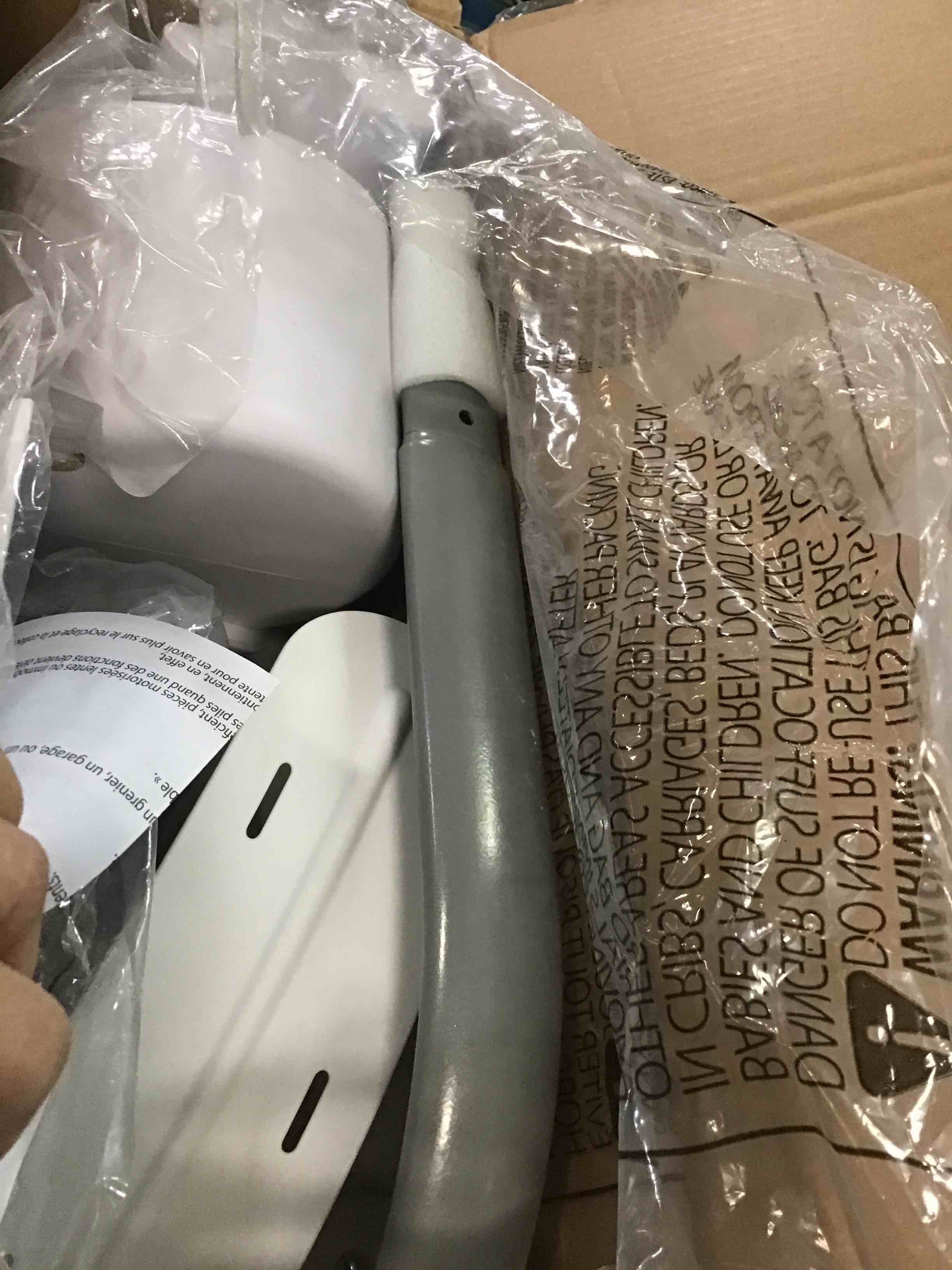 https://s3.amazonaws.com/lotting-images-prod/bidfta/RED5970388_1708371393787.jpeg