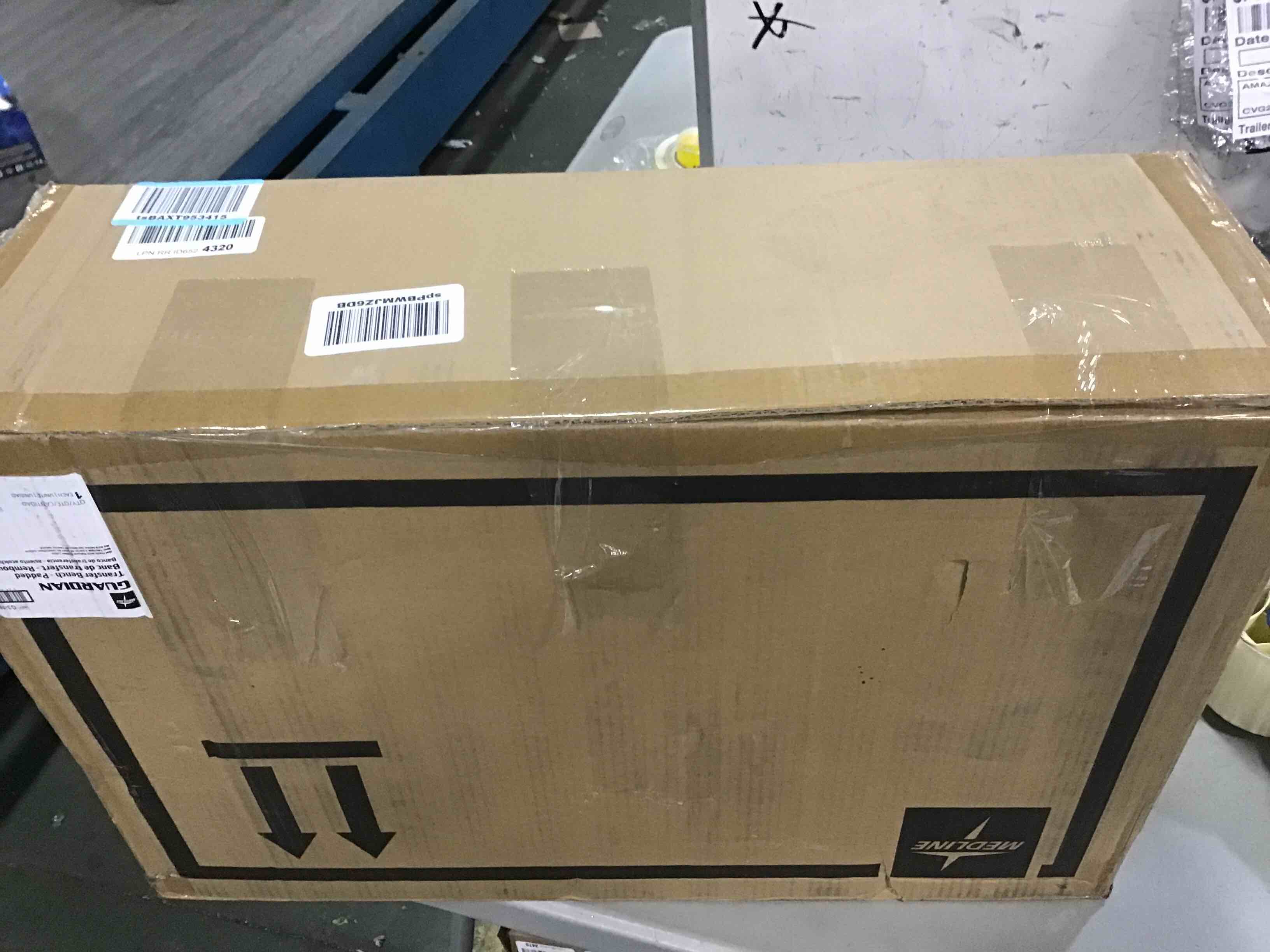 https://s3.amazonaws.com/lotting-images-prod/bidfta/RED5970434_1708376628190.jpeg