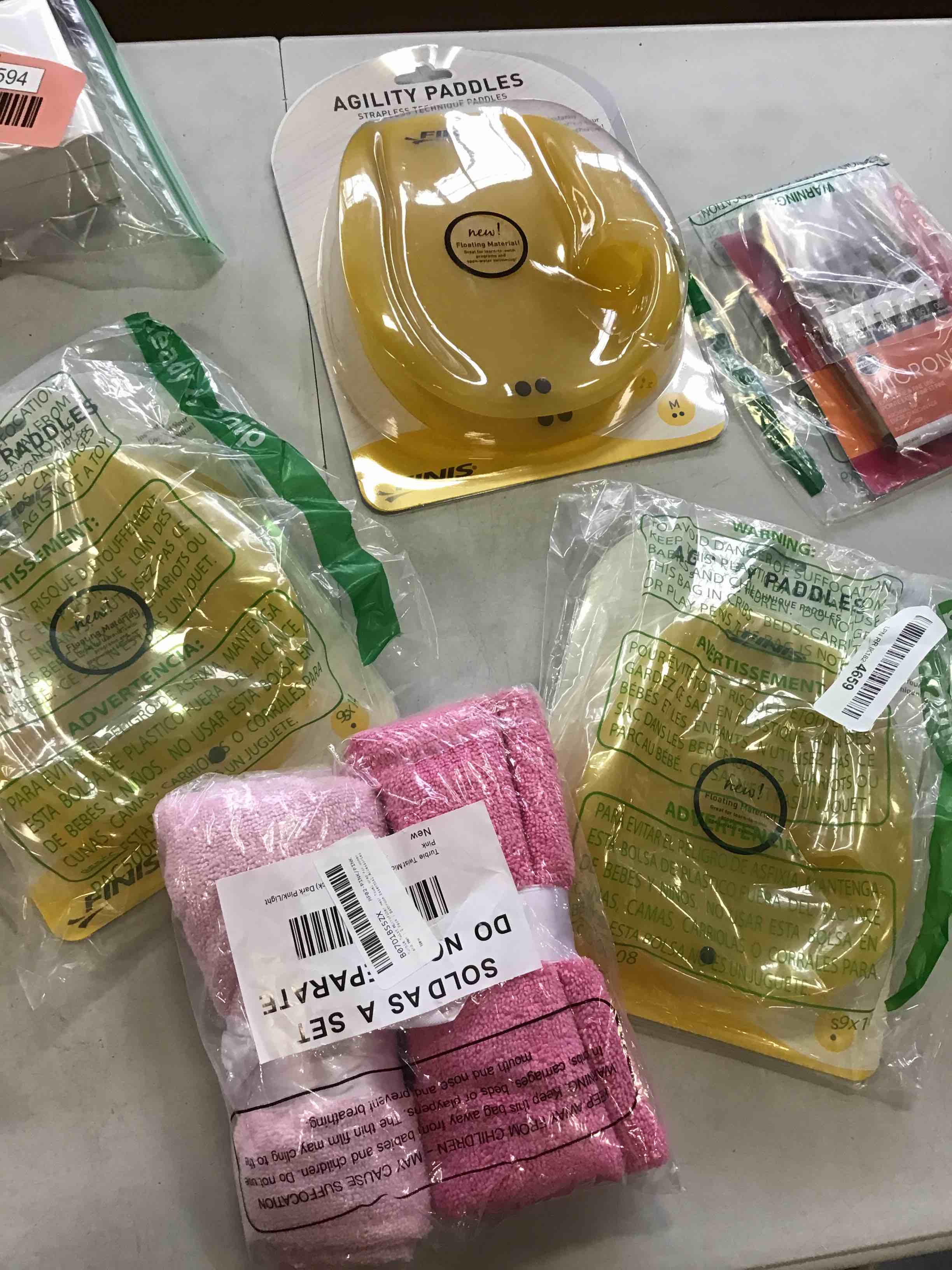 https://s3.amazonaws.com/lotting-images-prod/bidfta/RED5970618_1707767446145.jpeg