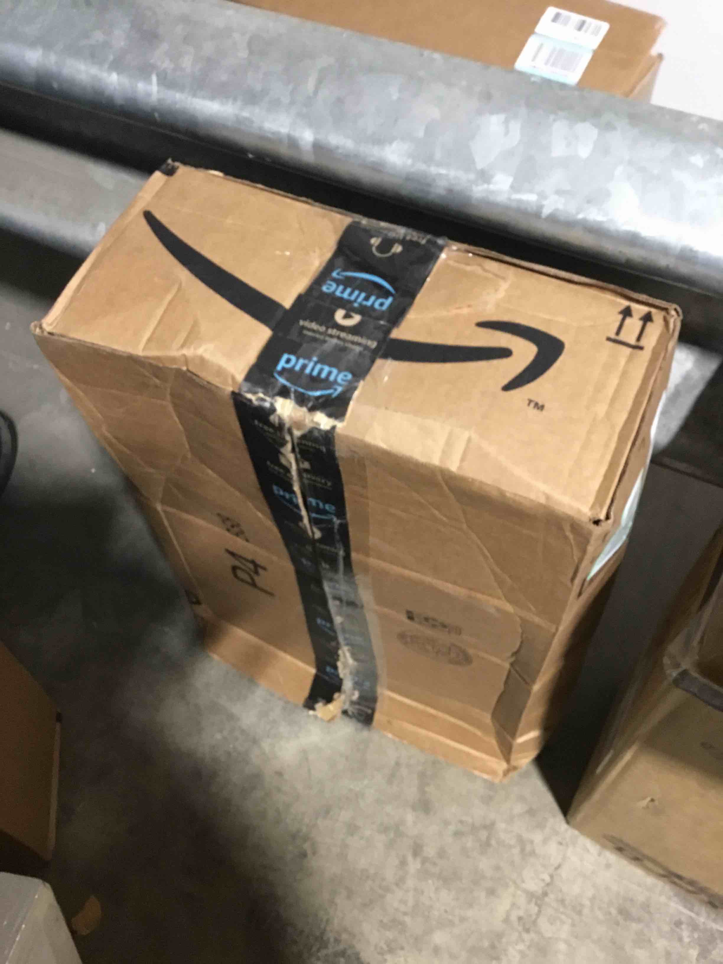 https://s3.amazonaws.com/lotting-images-prod/bidfta/RED5973061_1711641222643.jpeg