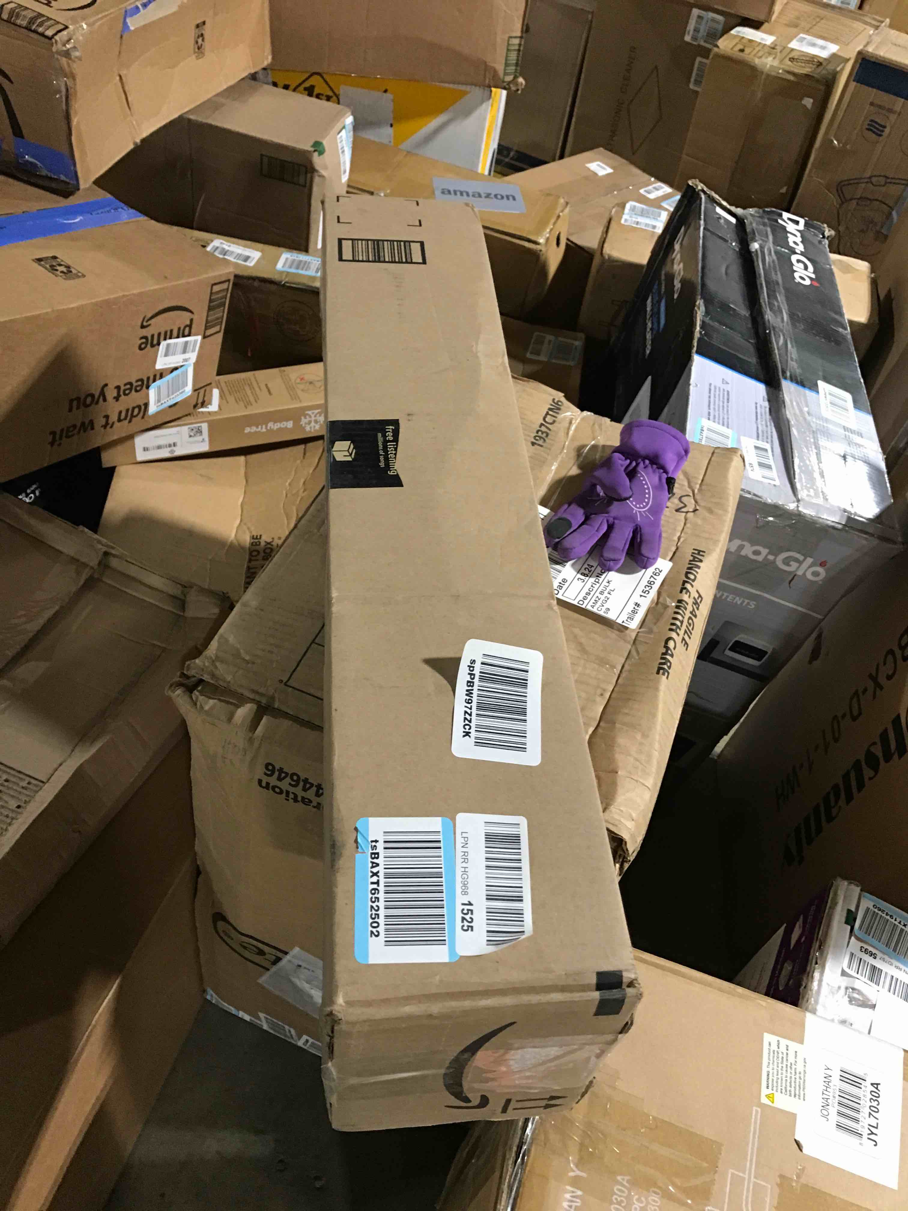 https://s3.amazonaws.com/lotting-images-prod/bidfta/RED5973151_1711641700868.jpeg