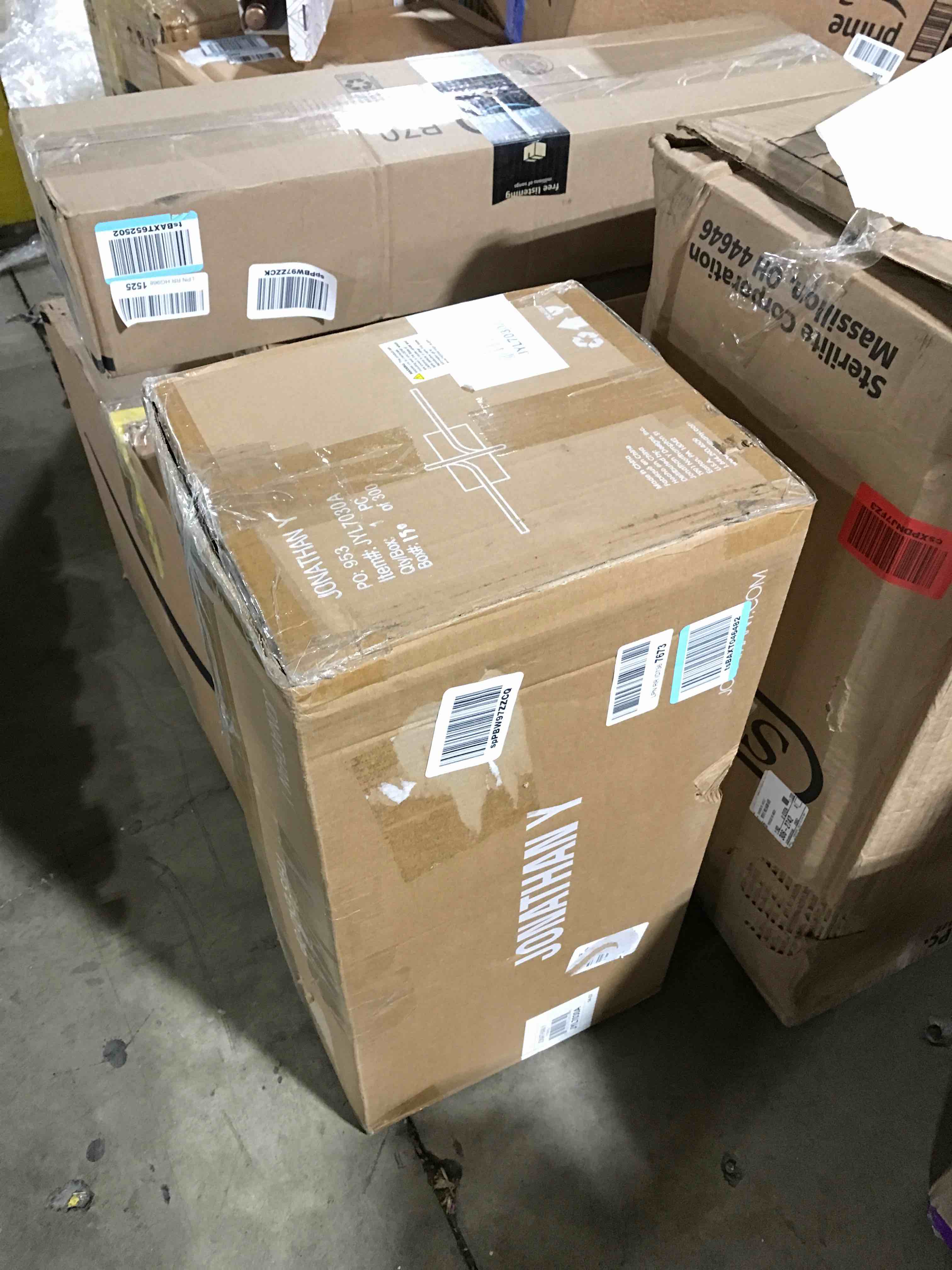 https://s3.amazonaws.com/lotting-images-prod/bidfta/RED5973152_1711641622838.jpeg